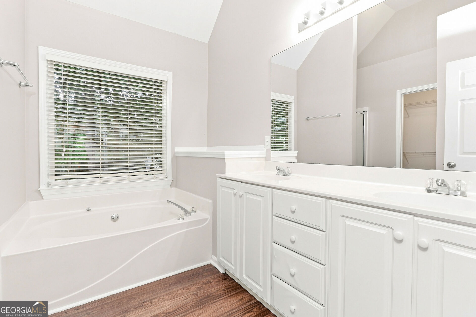 367 Crestview Drive Property Photo 14