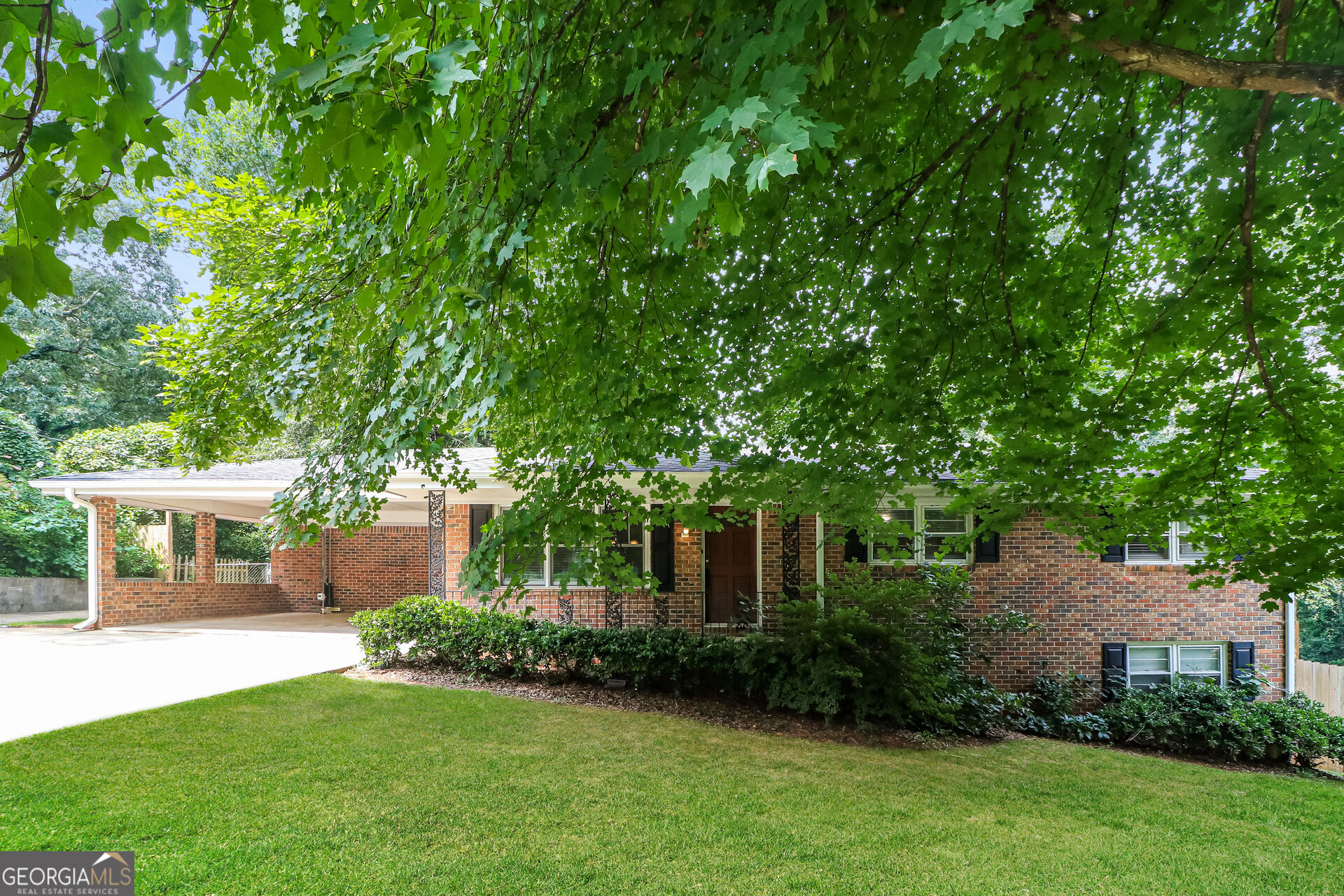 3528 Greenway Drive Sw Property Photo 1