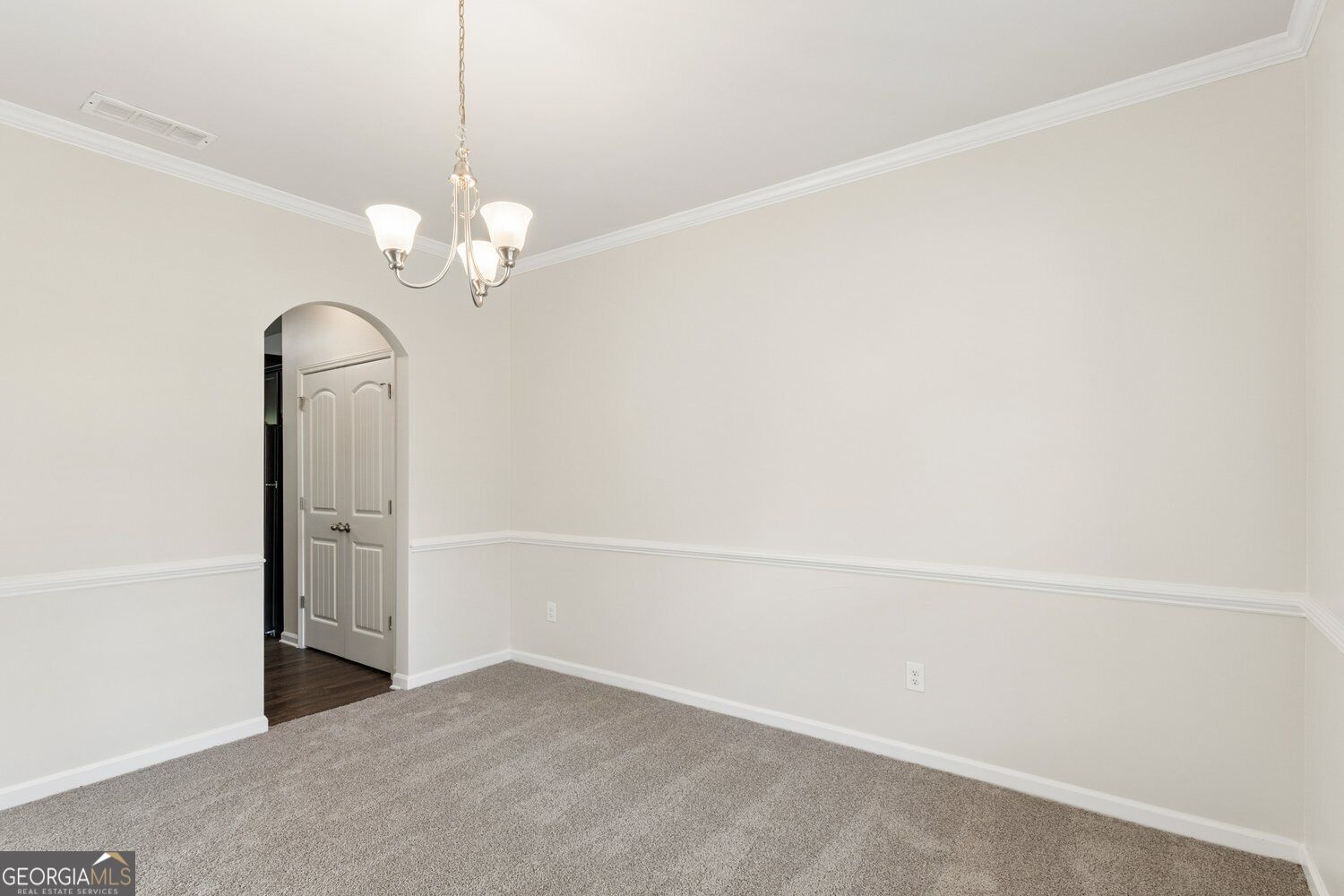 210 W Bridge Park Property Photo 4