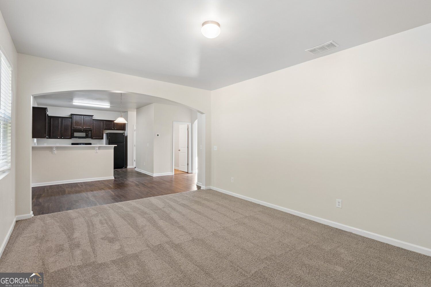 210 W Bridge Park Property Photo 8