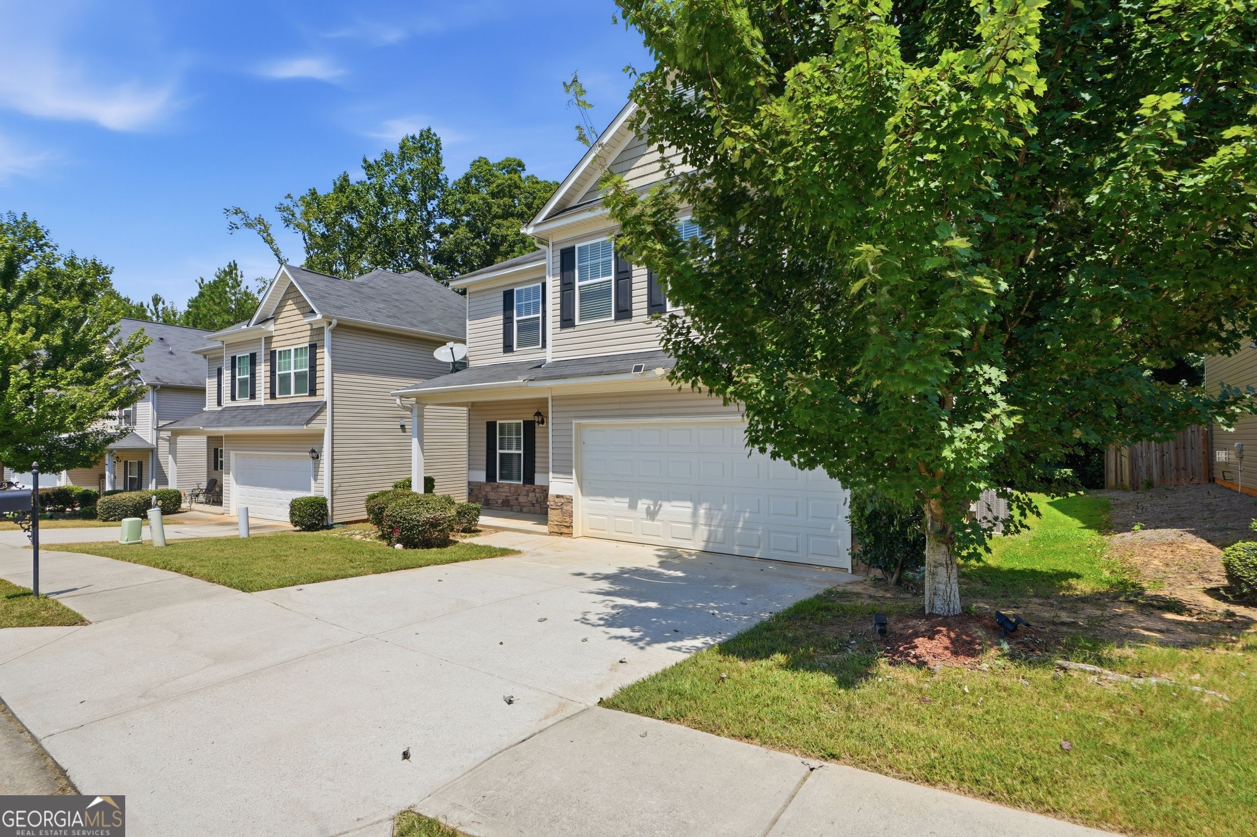 673 Boulder Run Property Photo 3