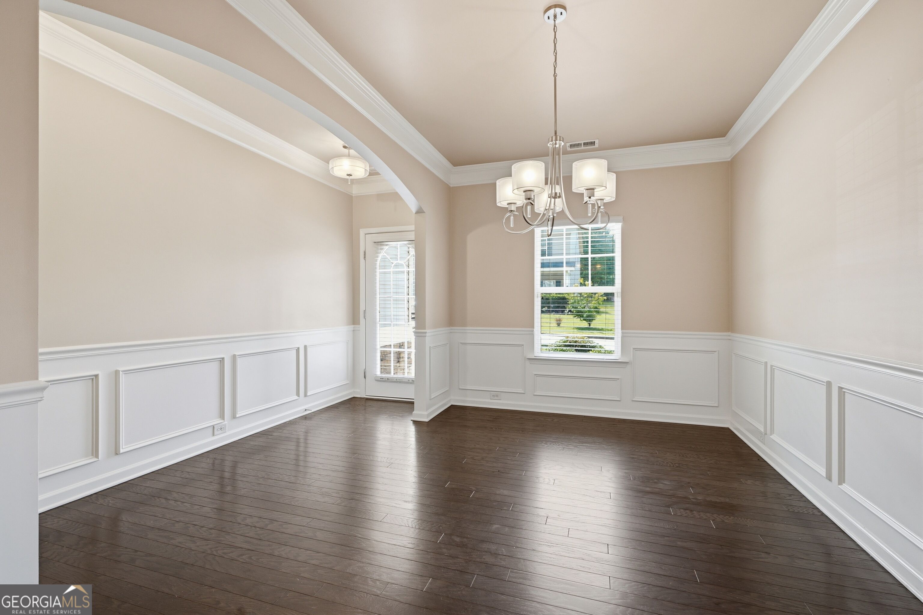 673 Boulder Run Property Photo 5