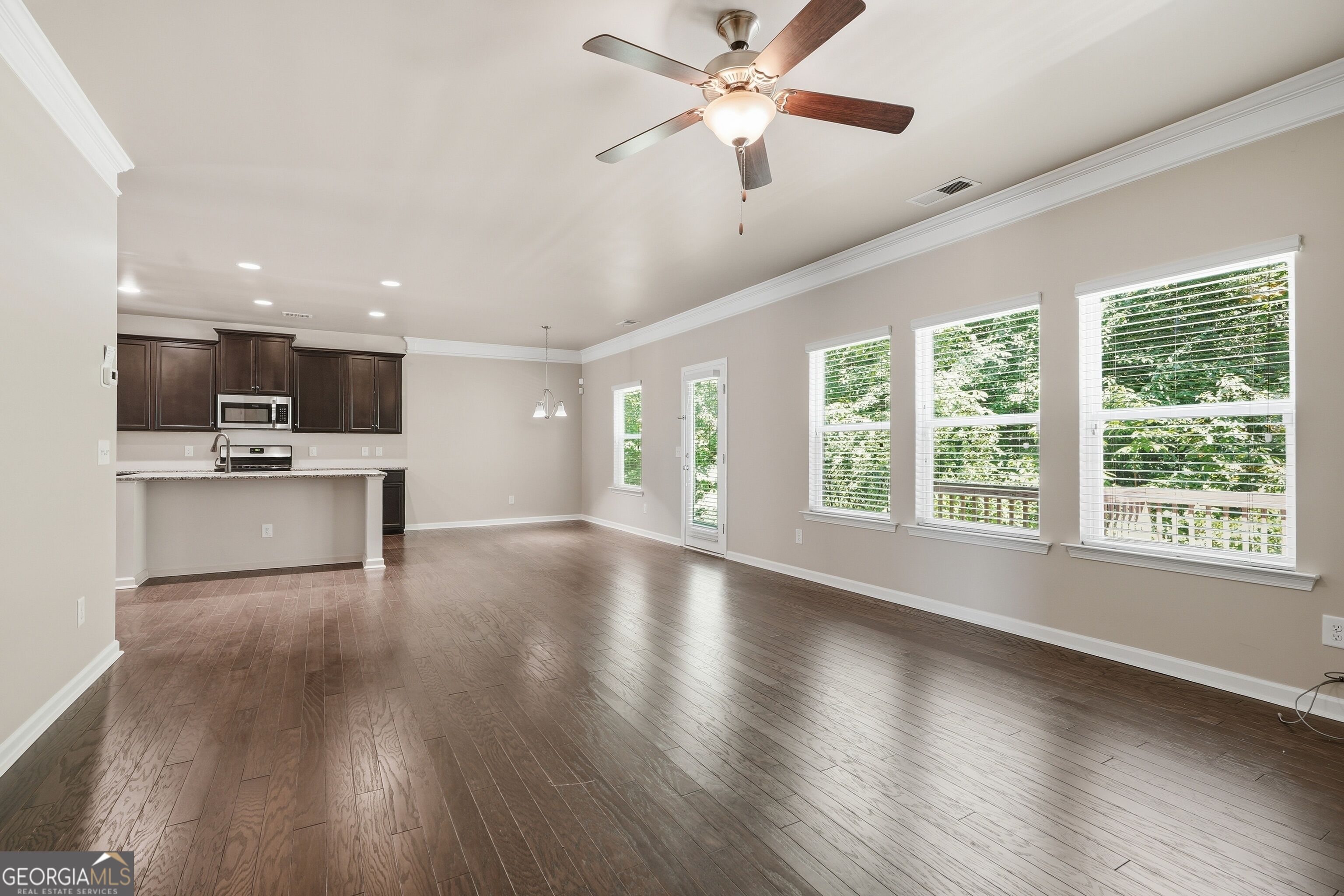 673 Boulder Run Property Photo 9