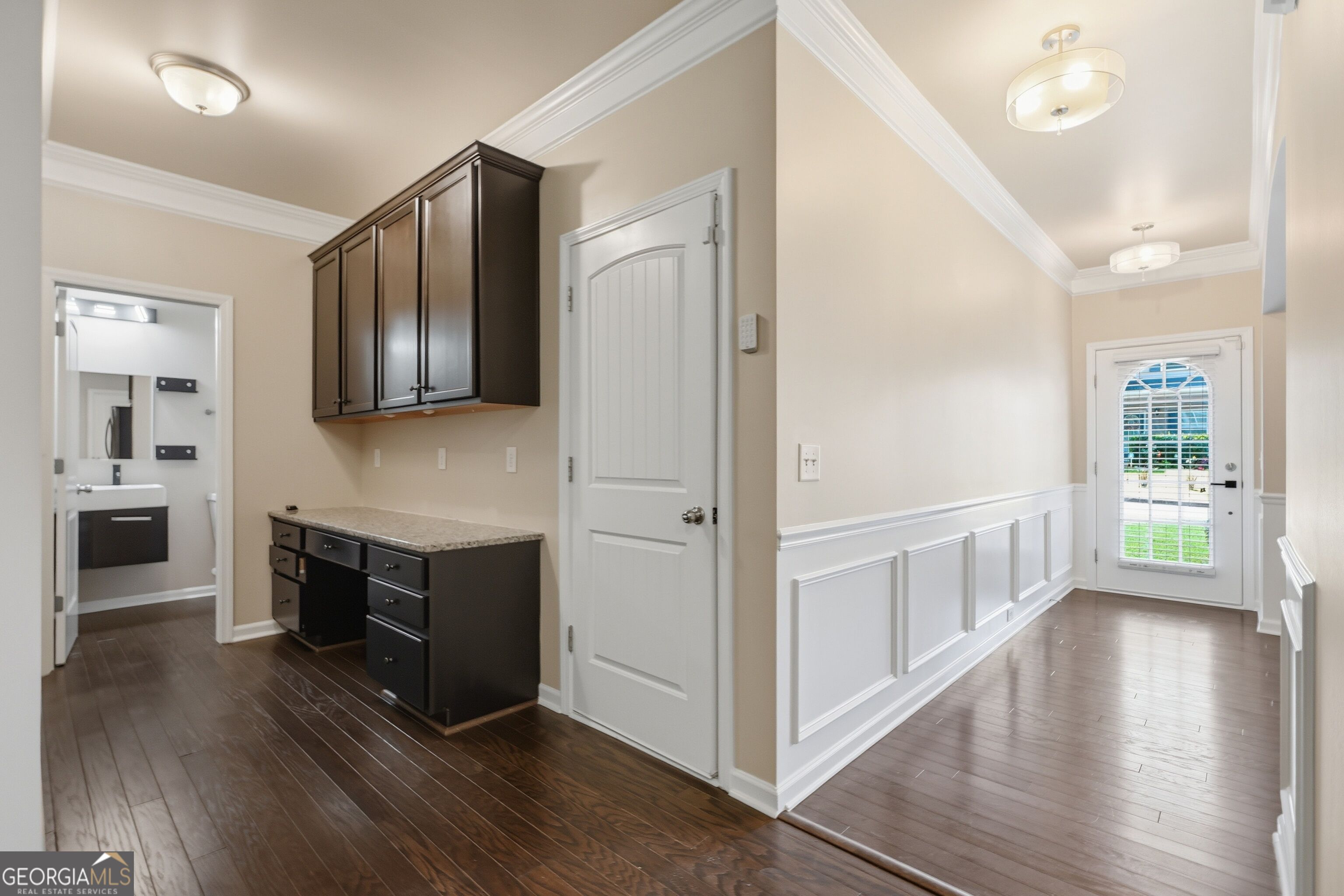 673 Boulder Run Property Photo 10