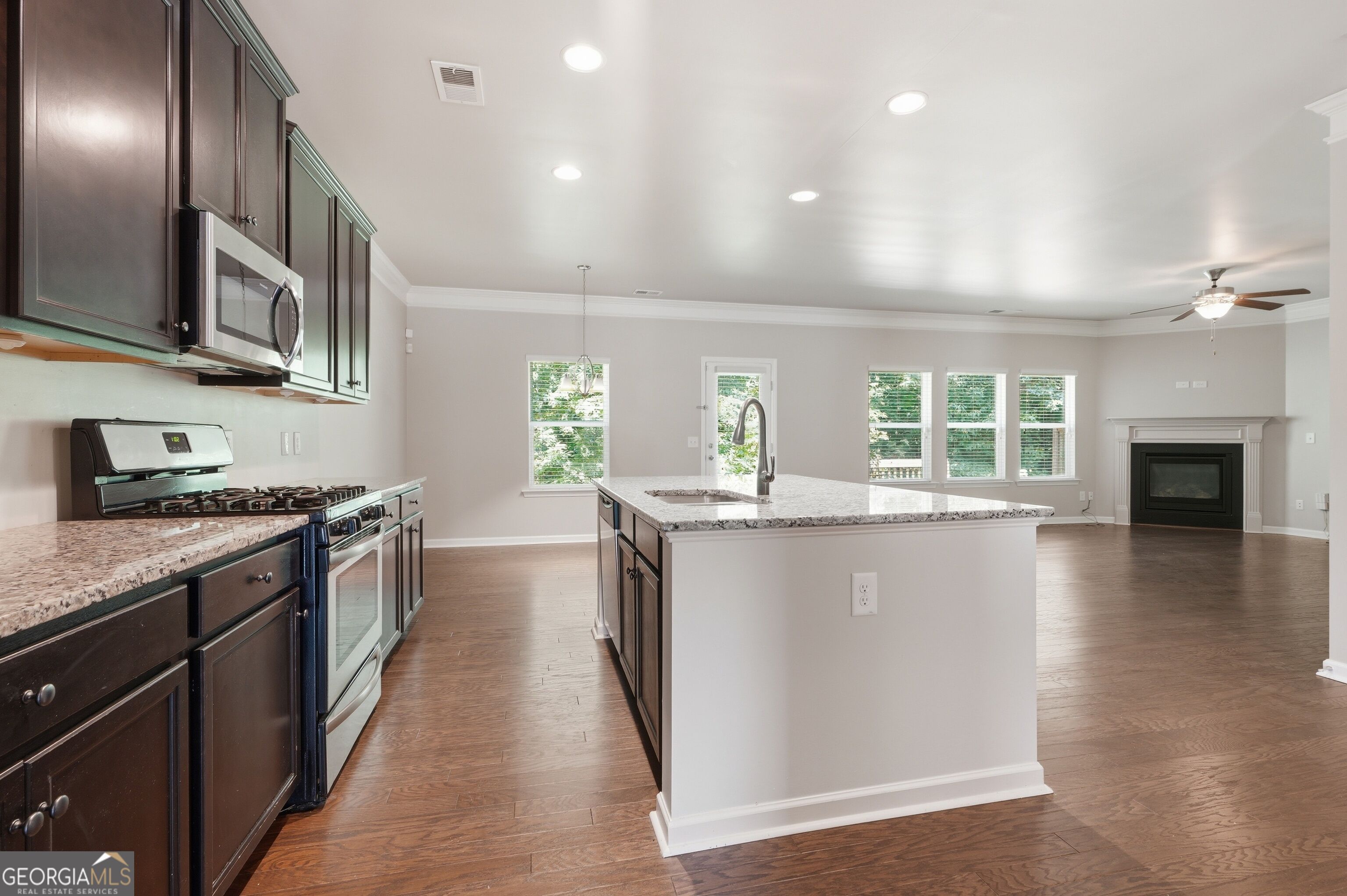 673 Boulder Run Property Photo 11
