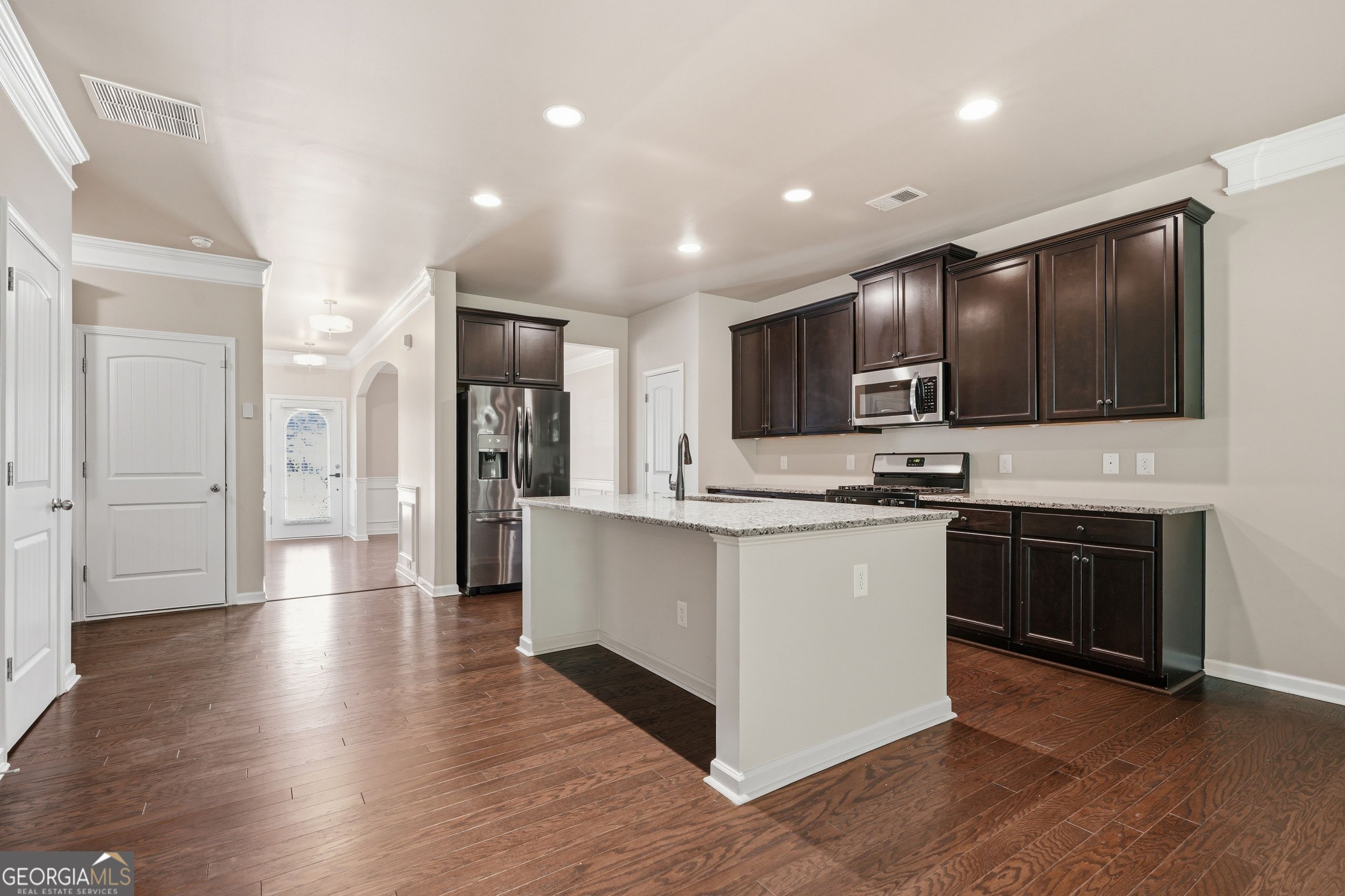 673 Boulder Run Property Photo 12