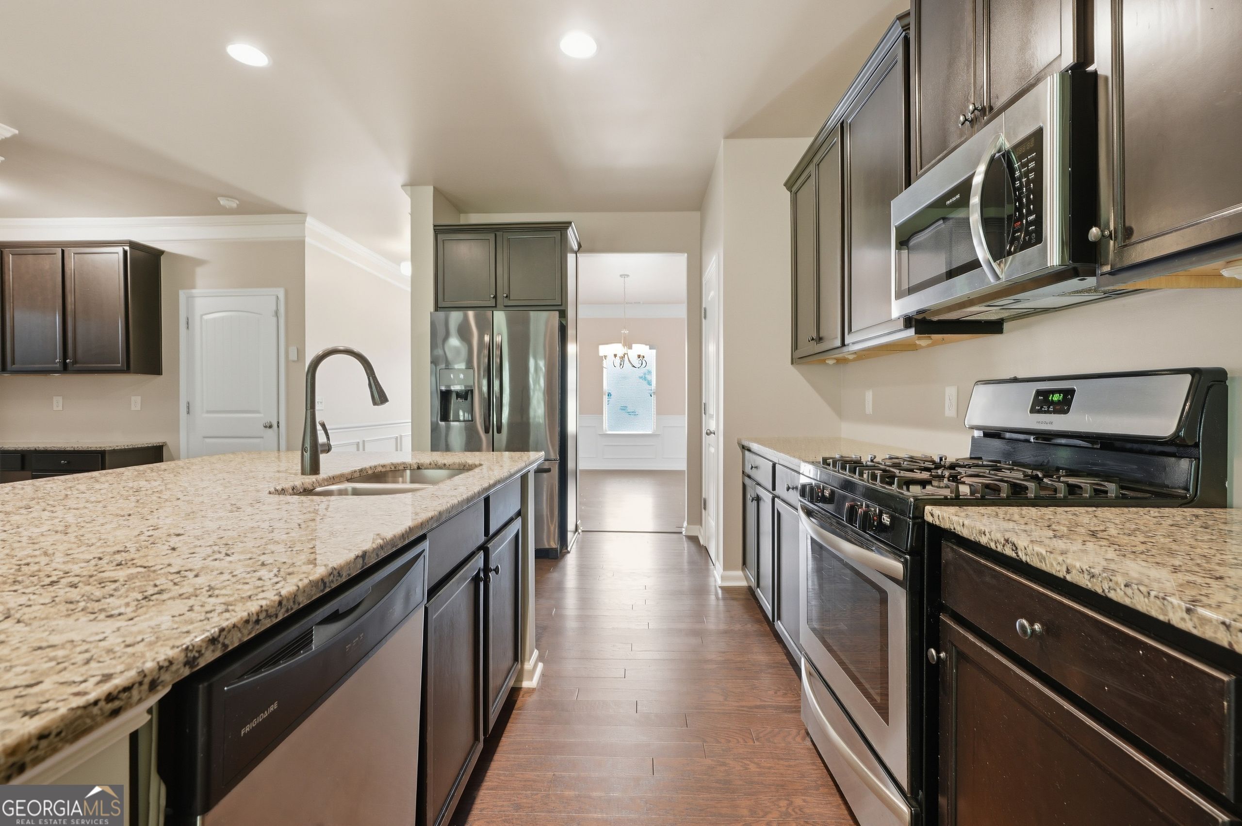 673 Boulder Run Property Photo 14