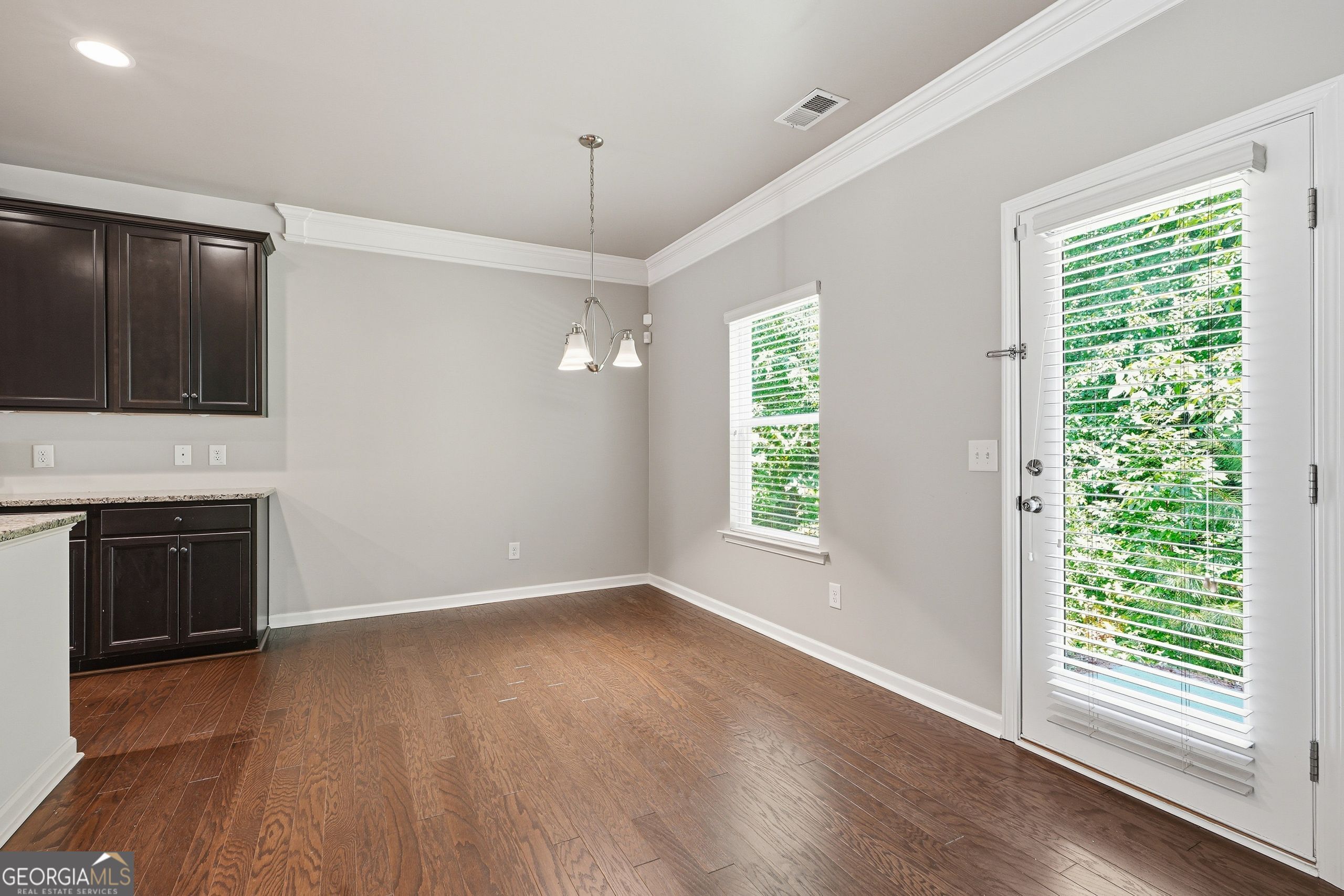 673 Boulder Run Property Photo 15