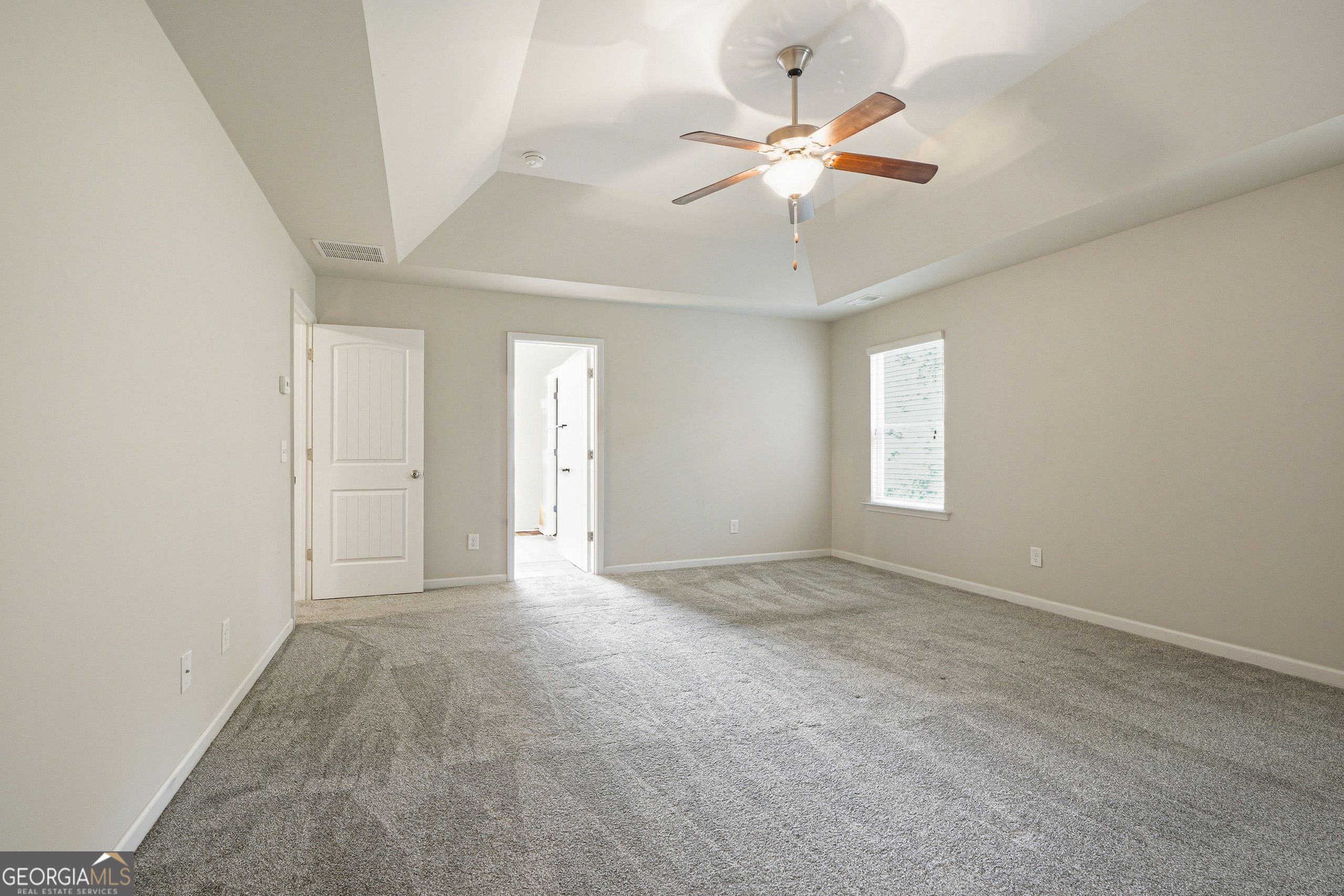673 Boulder Run Property Photo 17
