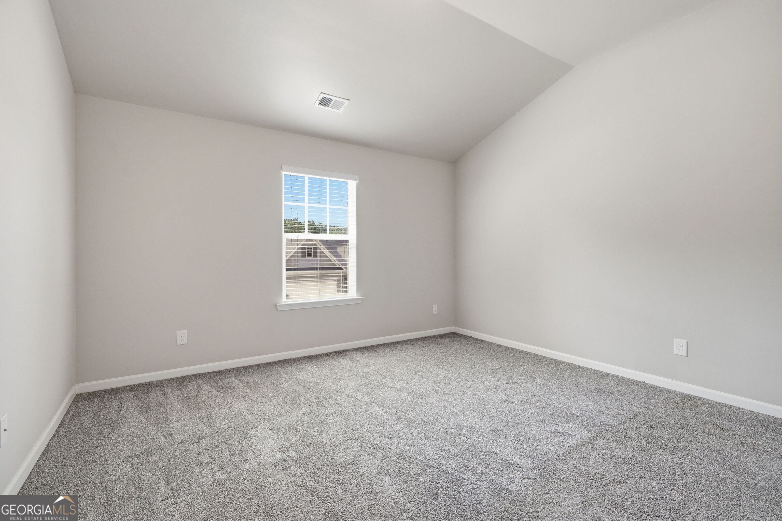 673 Boulder Run Property Photo 18