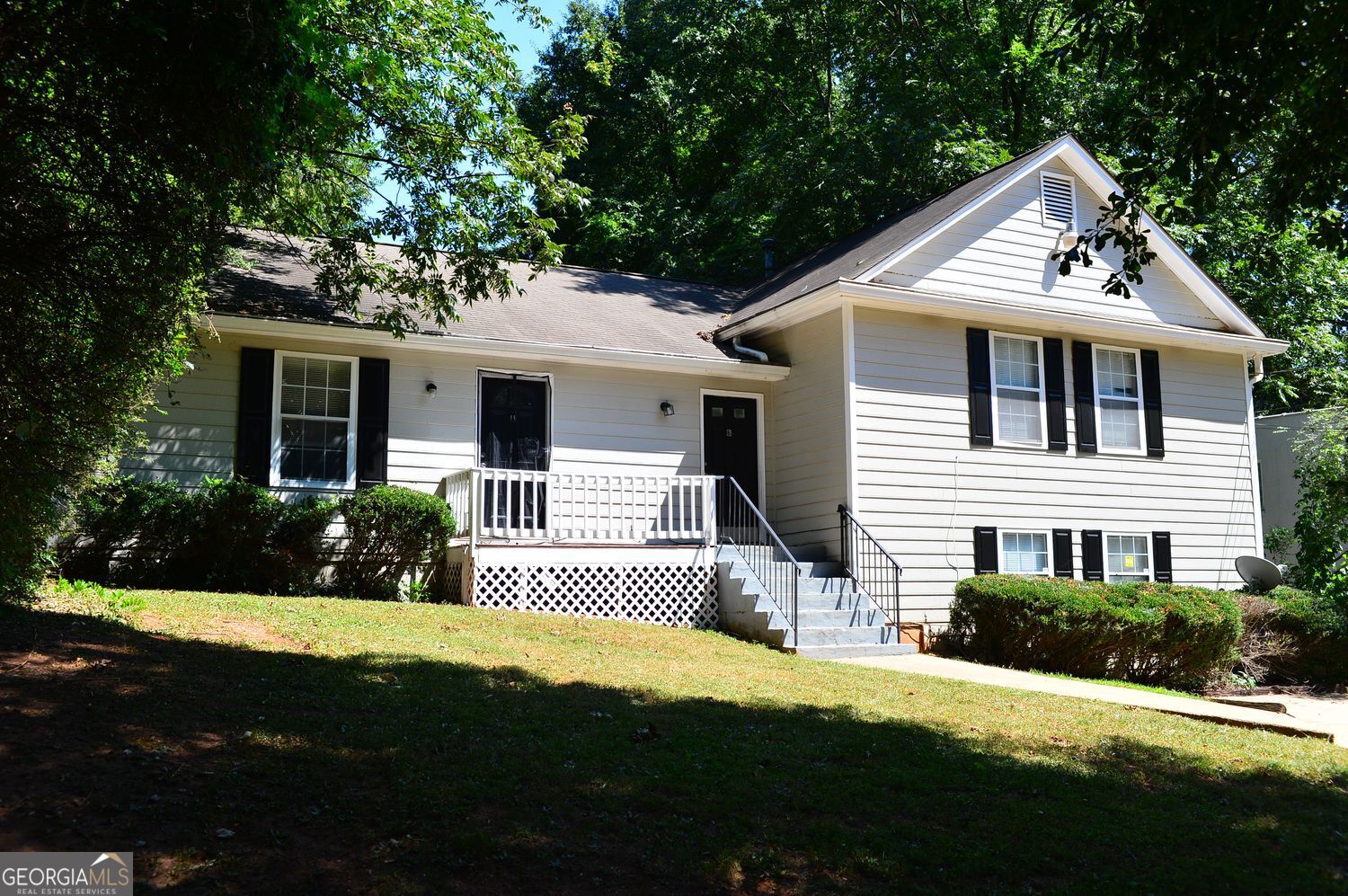 3250 College Street Property Photo 2