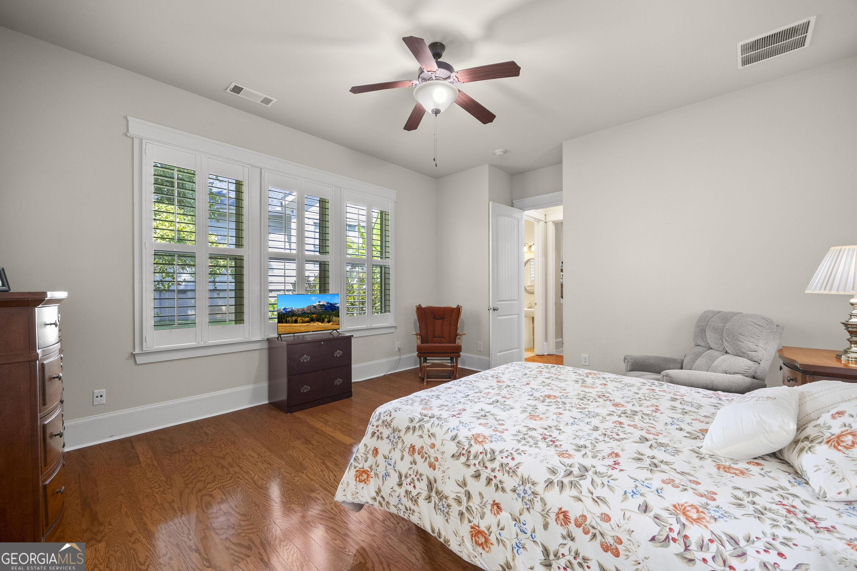 155 Boundary Street Property Photo 37