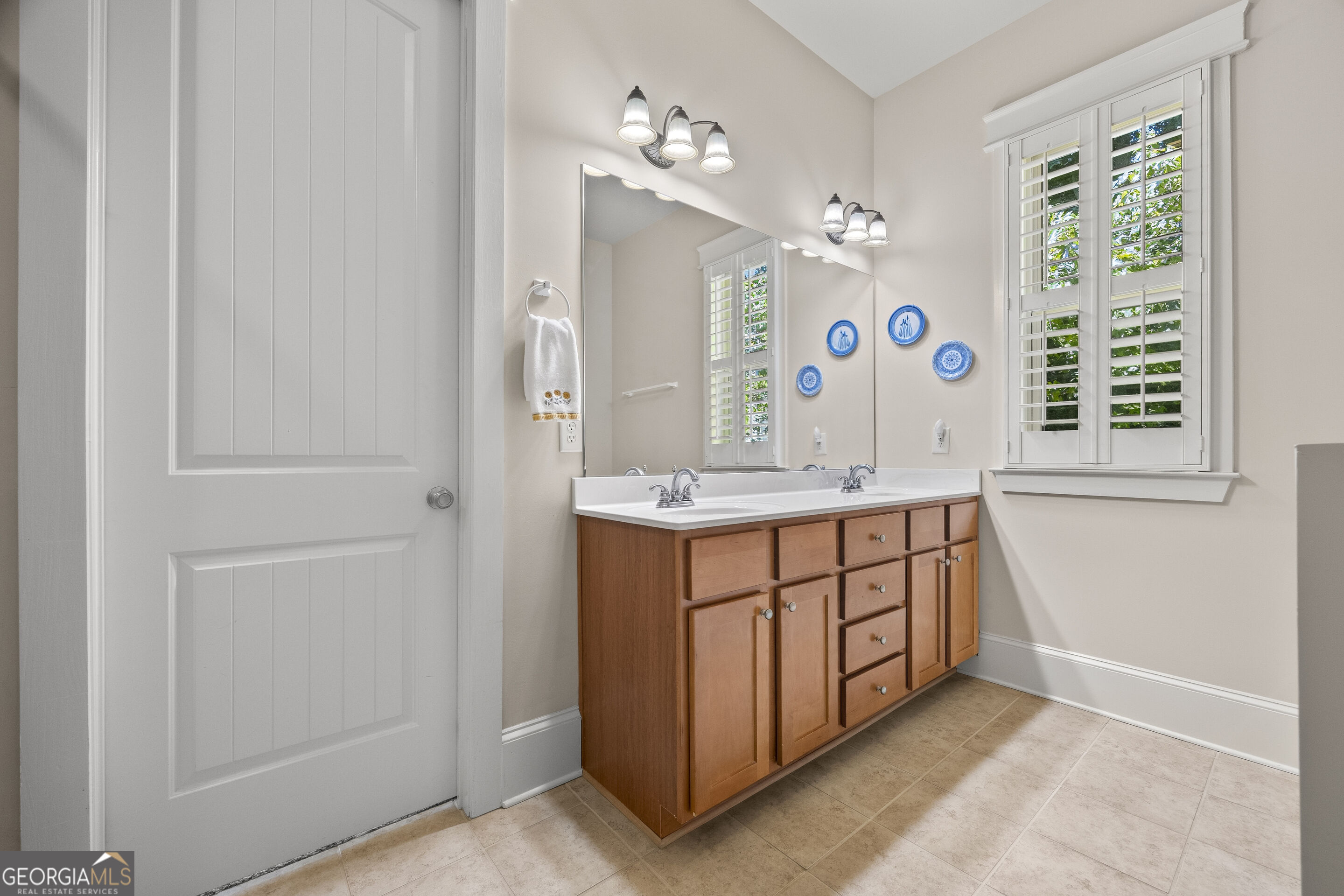 155 Boundary Street Property Photo 38