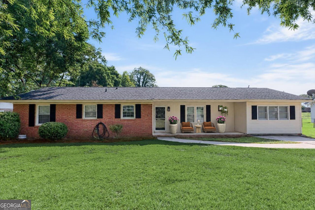 102 Evelyn Drive