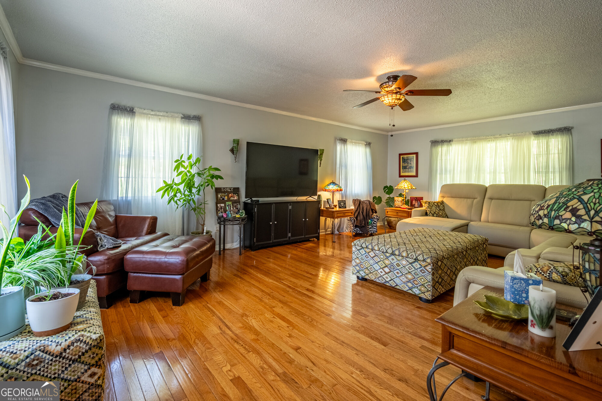 39 Garrard Road Se Property Photo 5