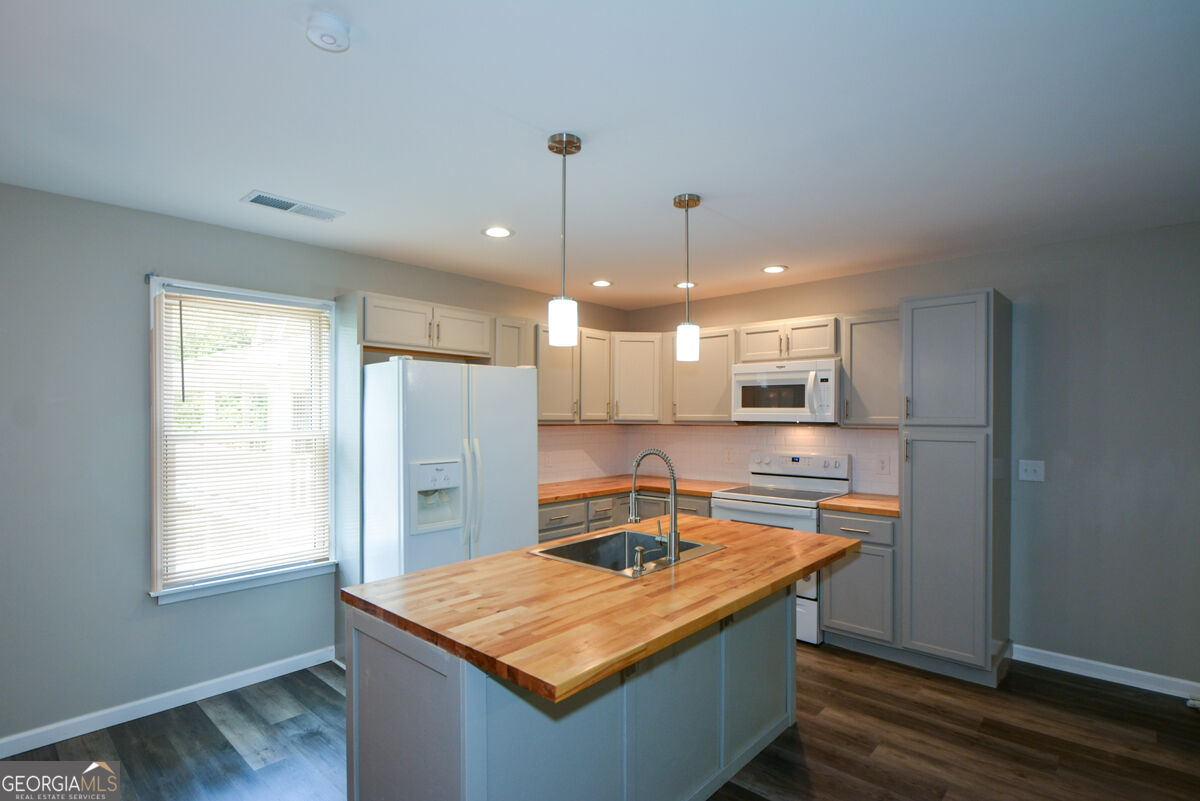 3426 Clarks Bridge Road Property Photo 21