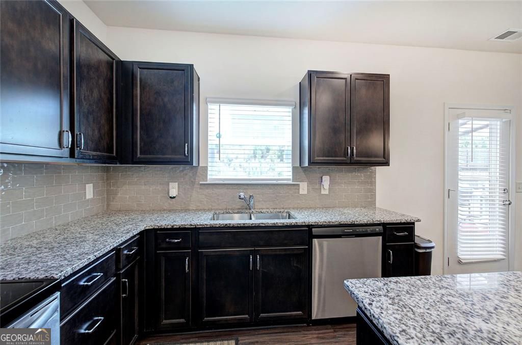 8 Joplin Street Ne Property Photo 16