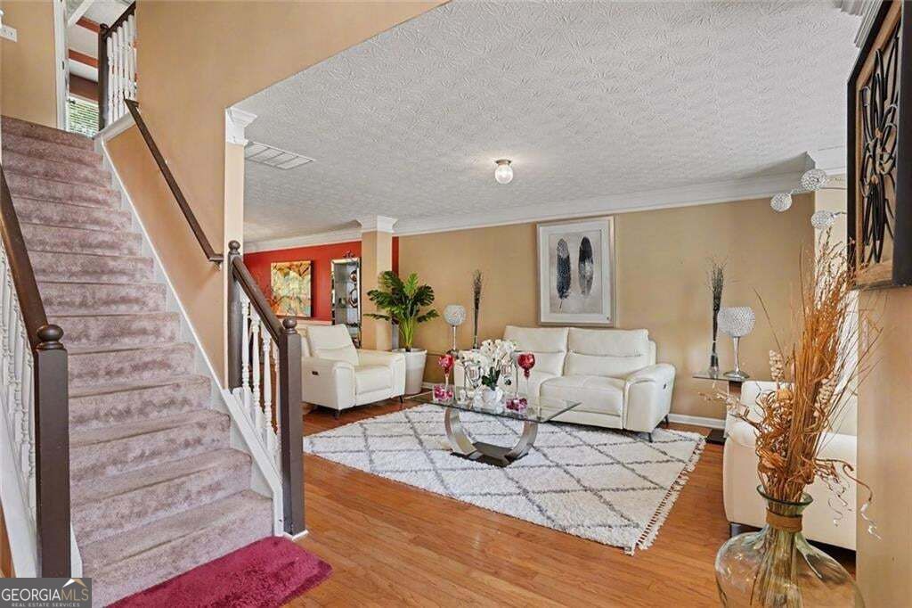266 Millstone Drive Property Photo 8