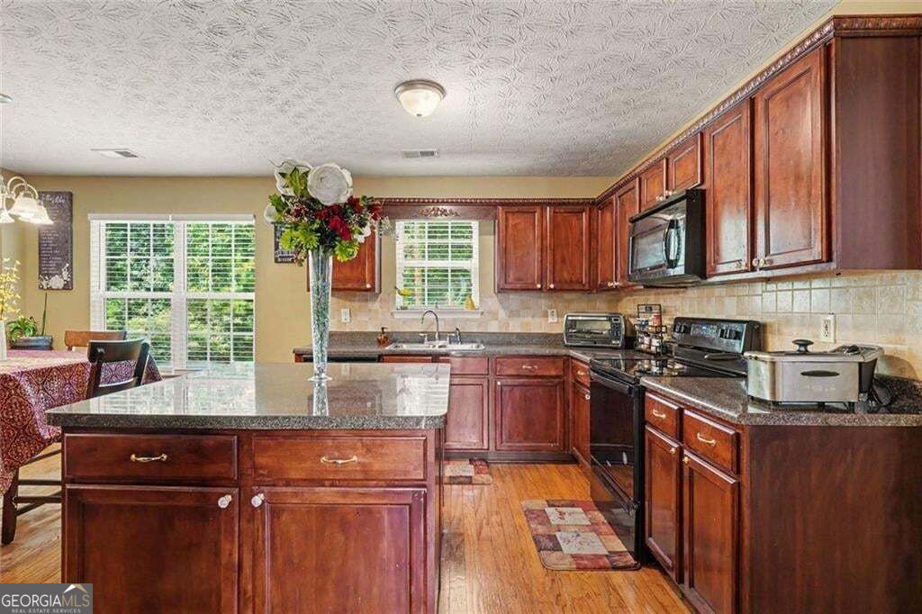 266 Millstone Drive Property Photo 12