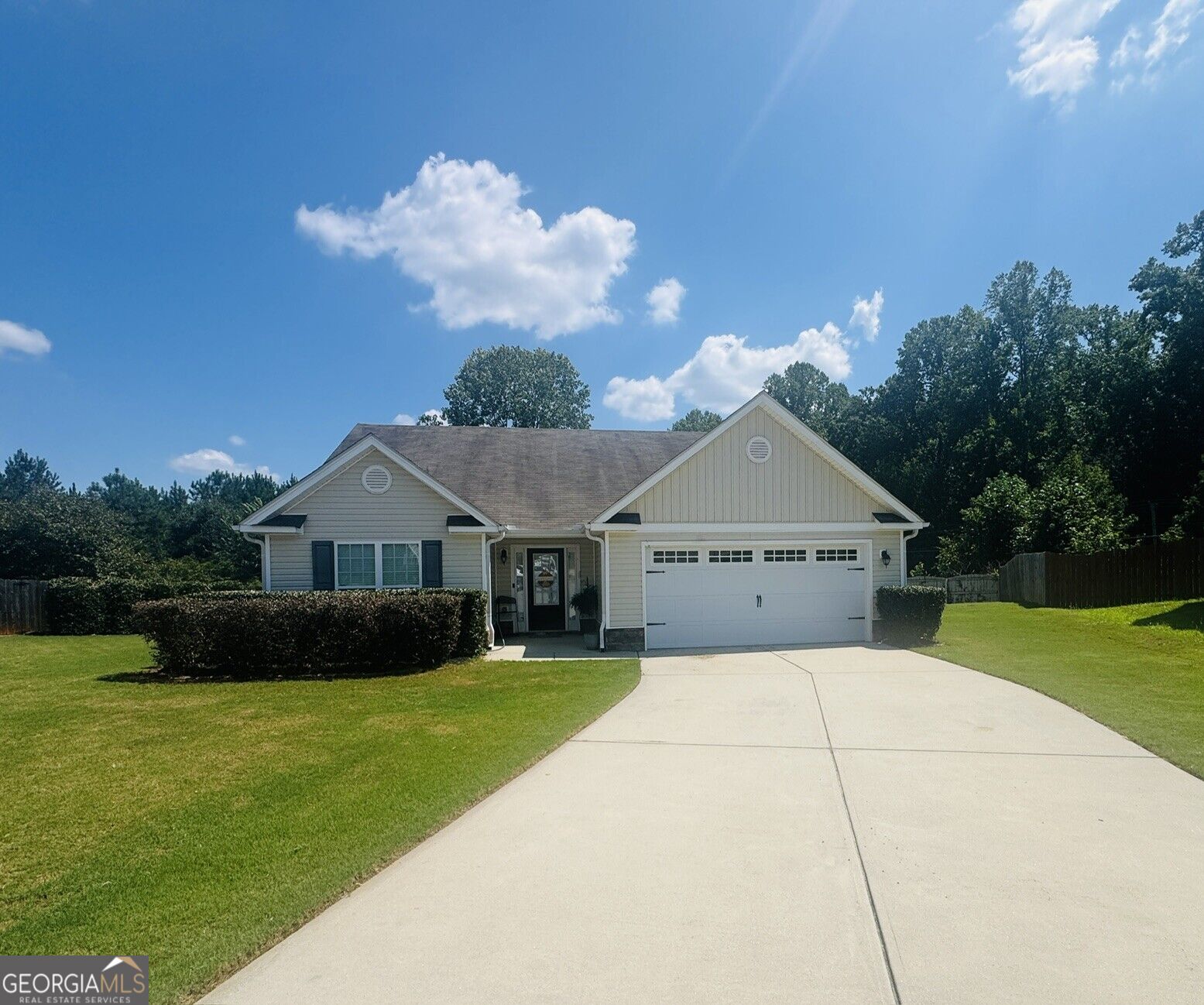 110 Manchester Lane Property Photo 1