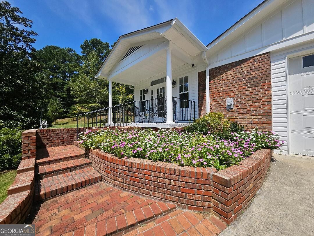 2815 Old Dalton Road Ne Property Photo 2