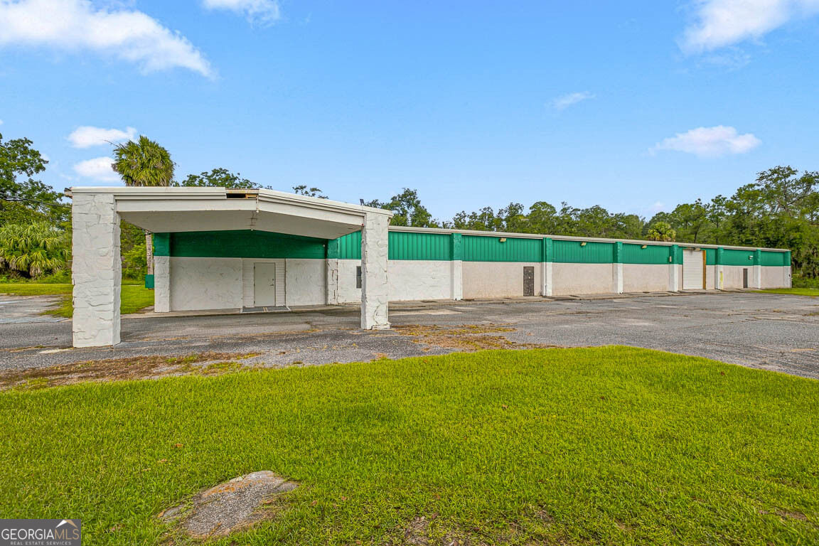 3811 Darien Highway Property Photo 1