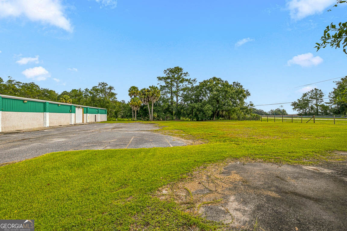 3811 Darien Highway Property Photo 2