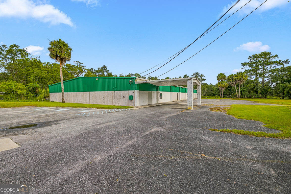 3811 Darien Highway Property Photo 3