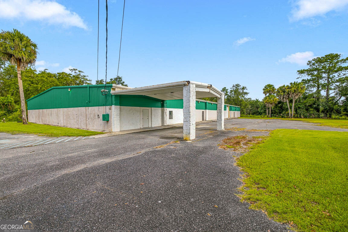3811 Darien Highway Property Photo 4