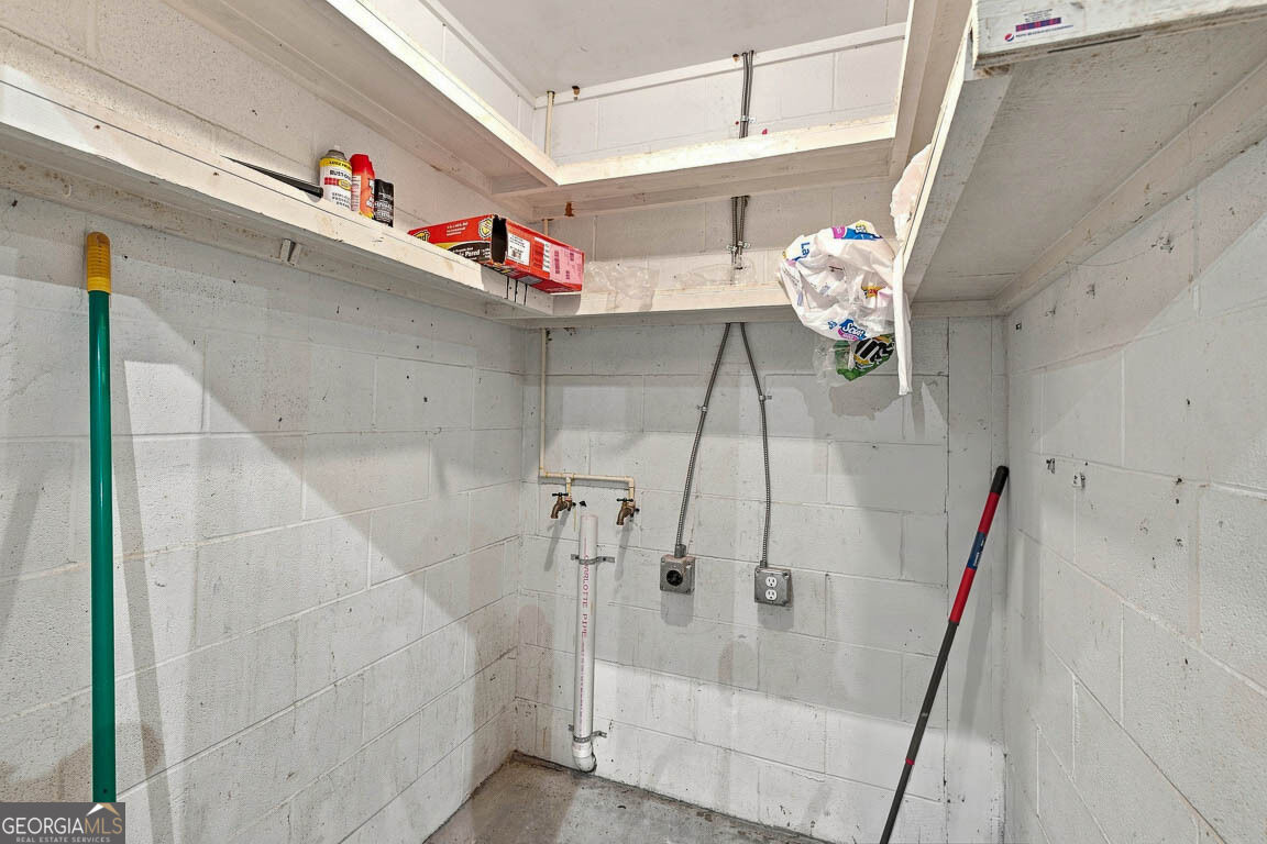 3811 Darien Highway Property Photo 16