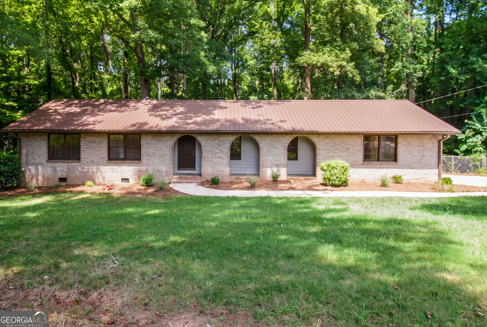 1191 Arrowhead Road Property Photo 3