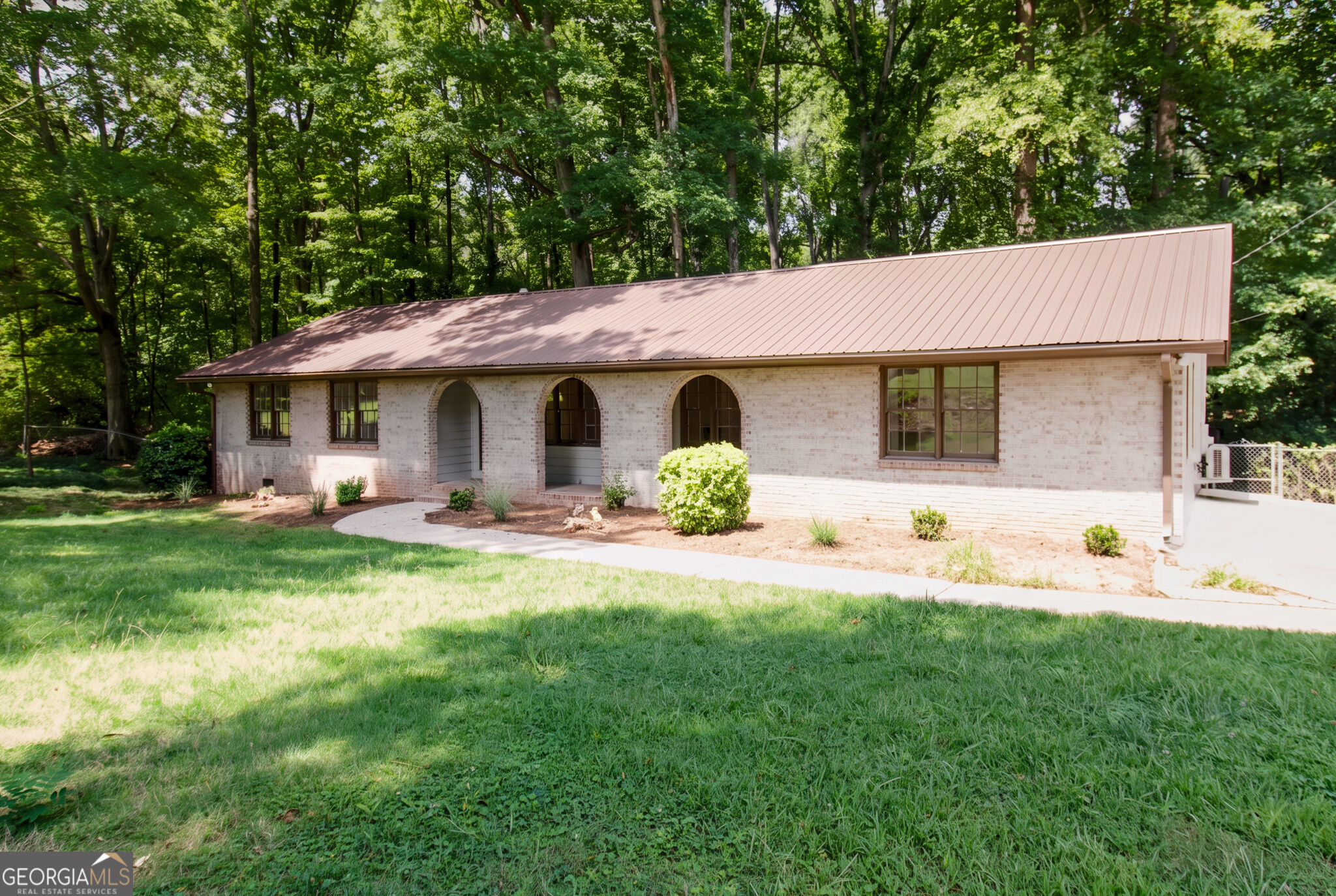 1191 Arrowhead Road Property Photo 4