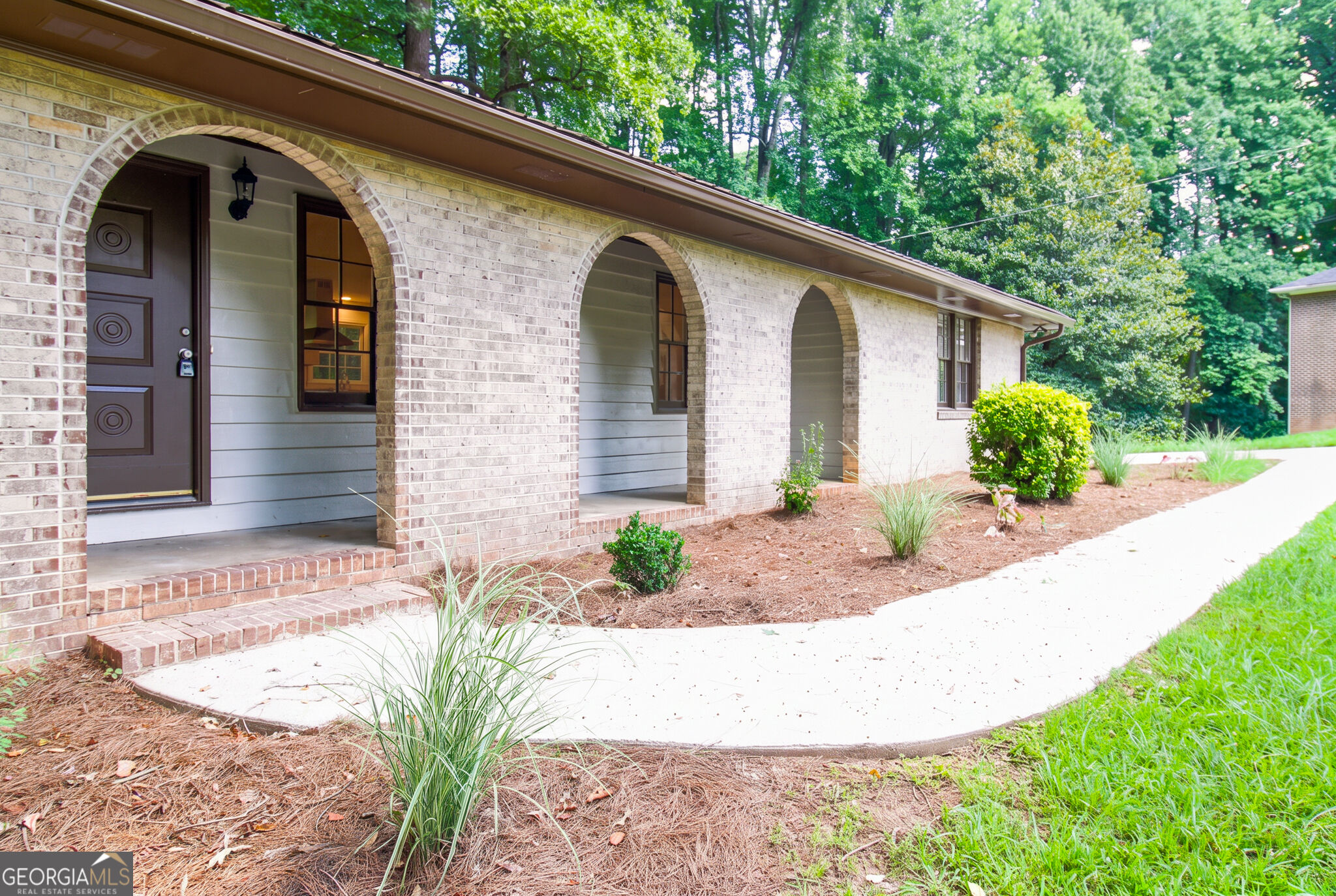1191 Arrowhead Road Property Photo 5