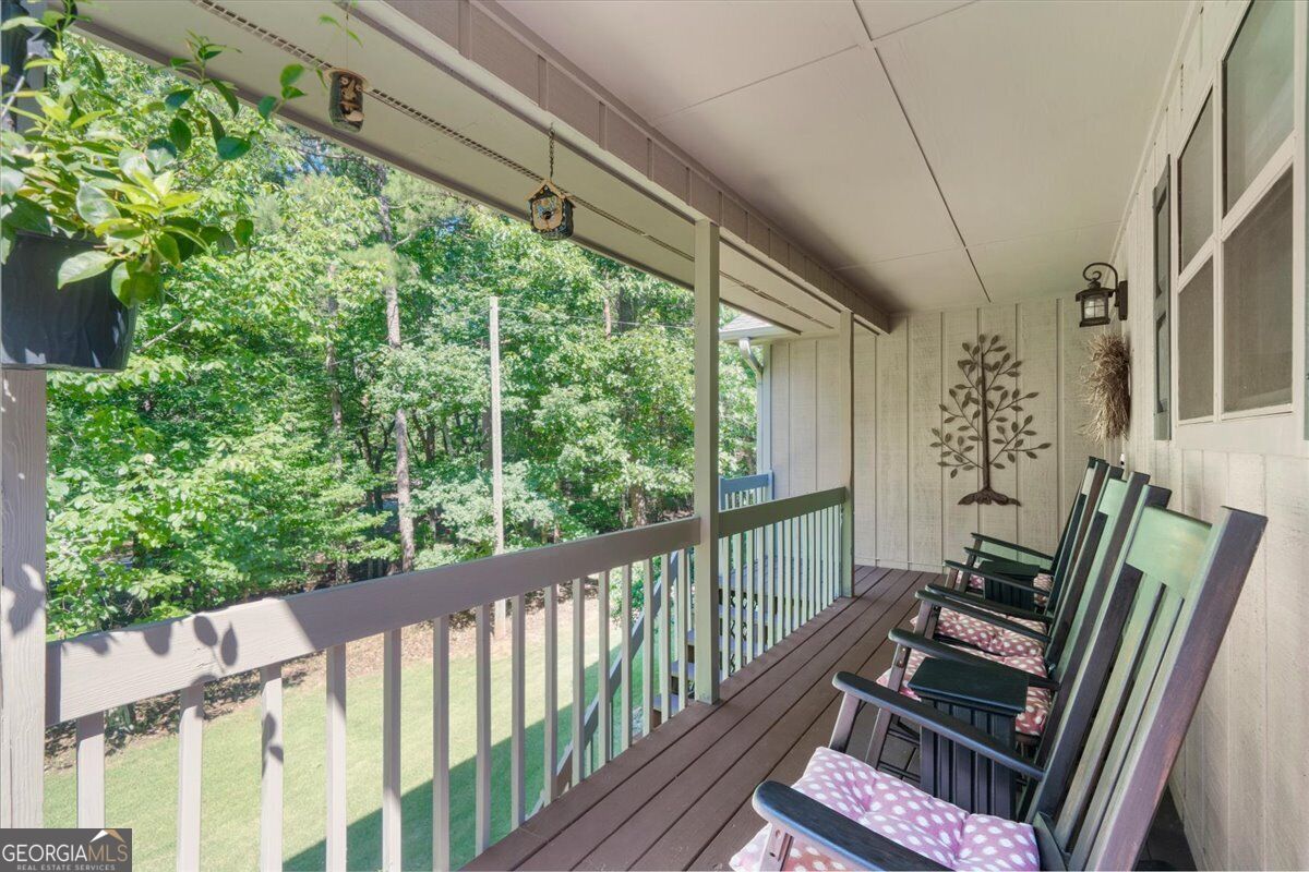 85 Winding Way Property Photo 2