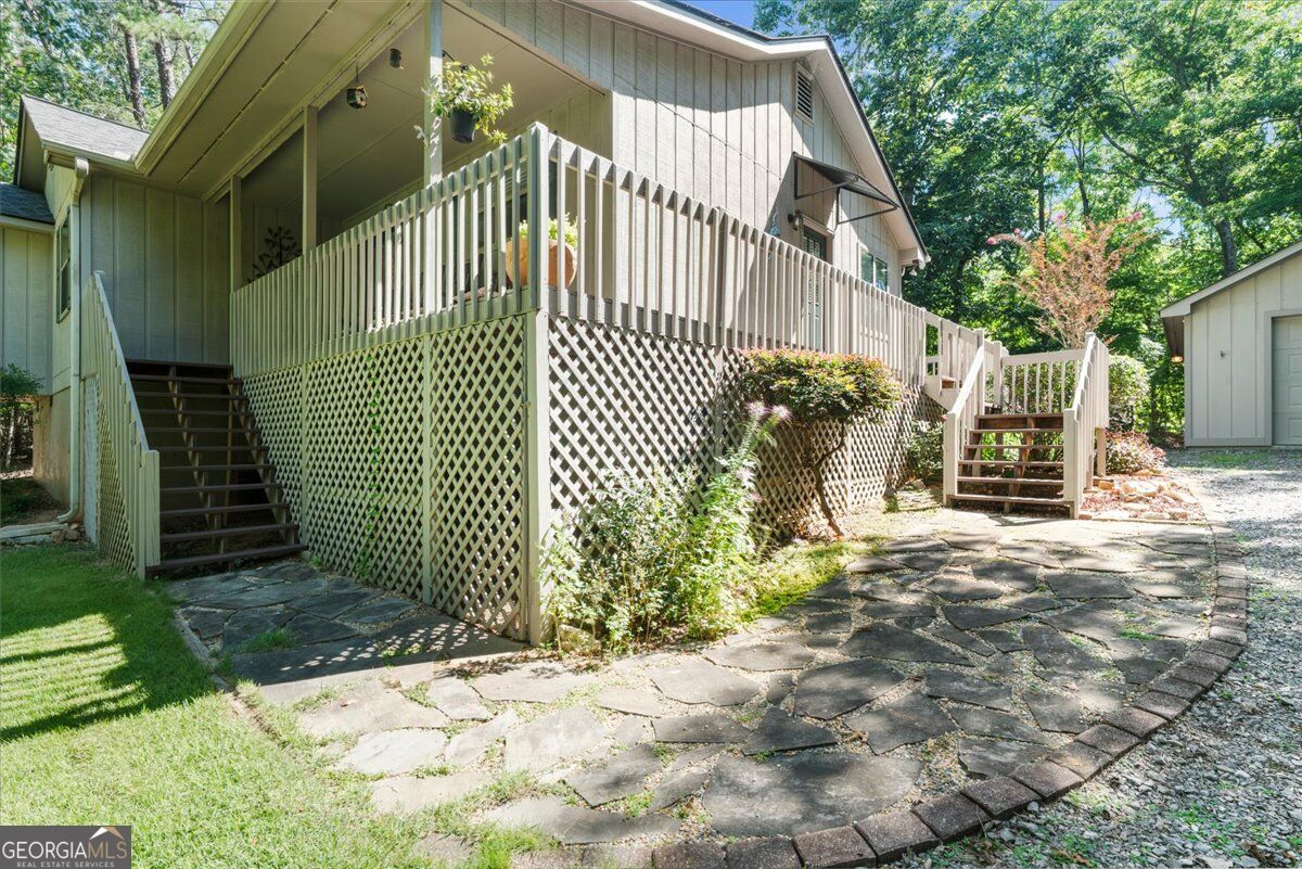 85 Winding Way Property Photo 3