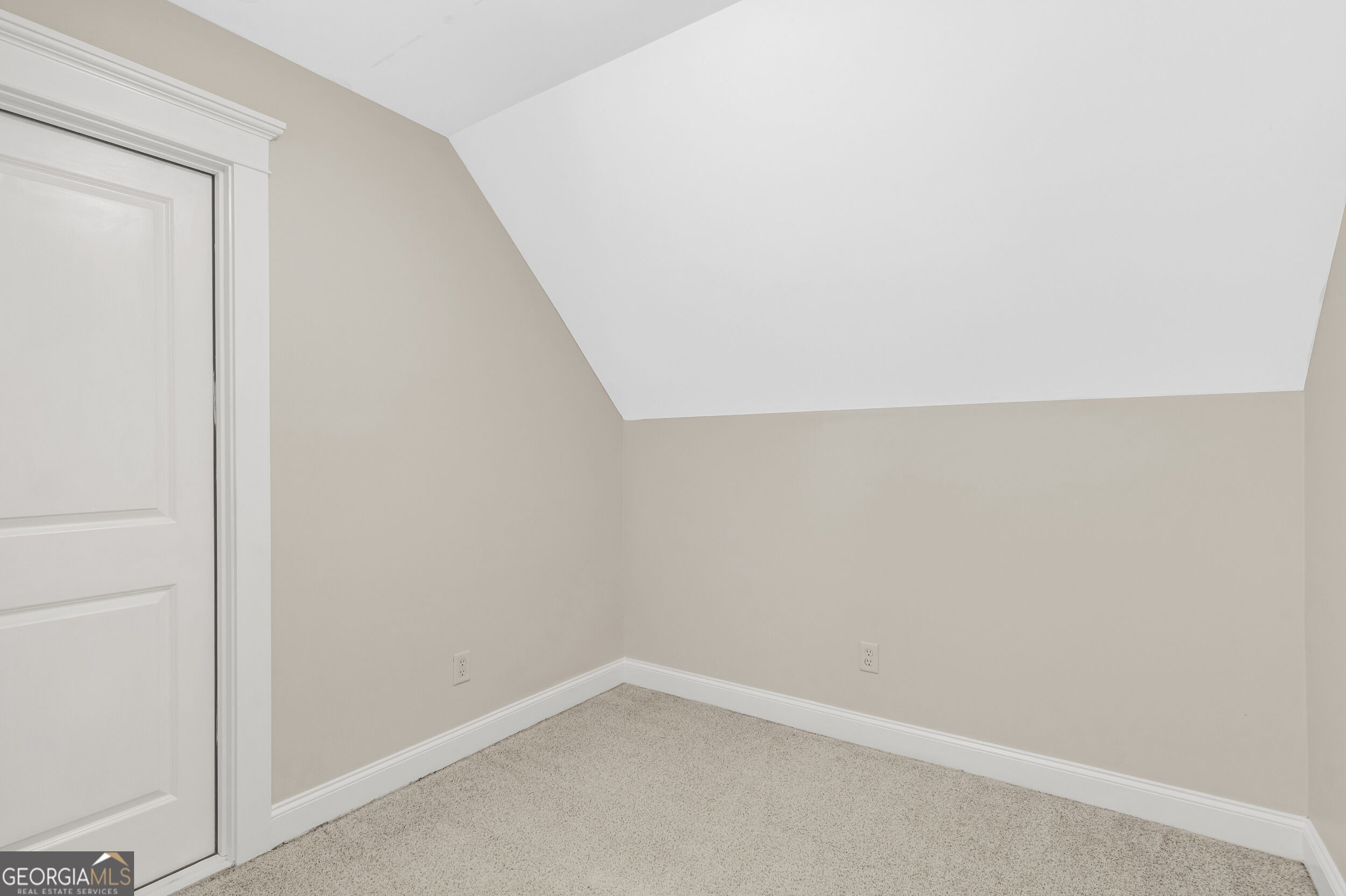 190 Dukes Court Property Photo 49