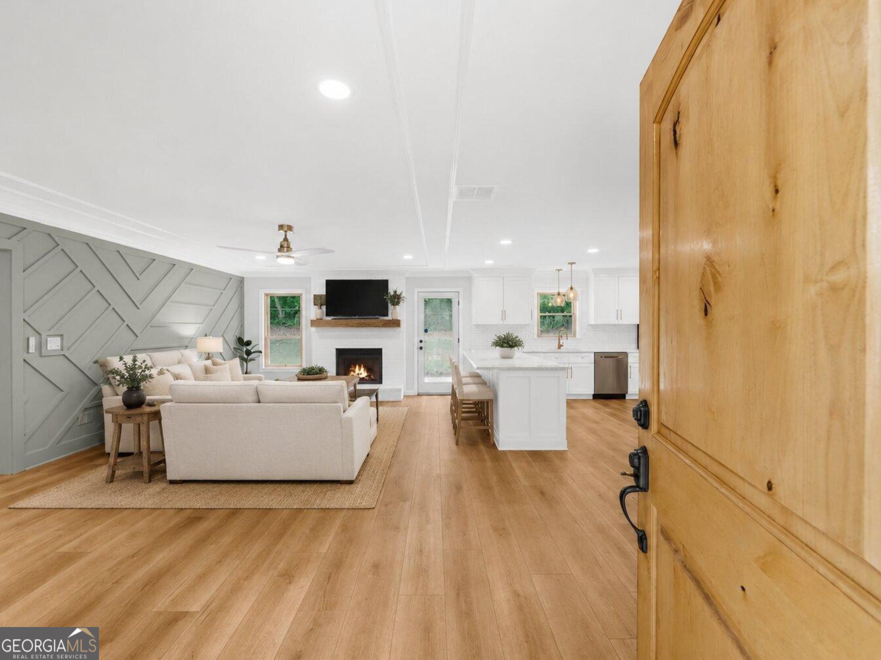 330 Monivea Lane Property Photo 4