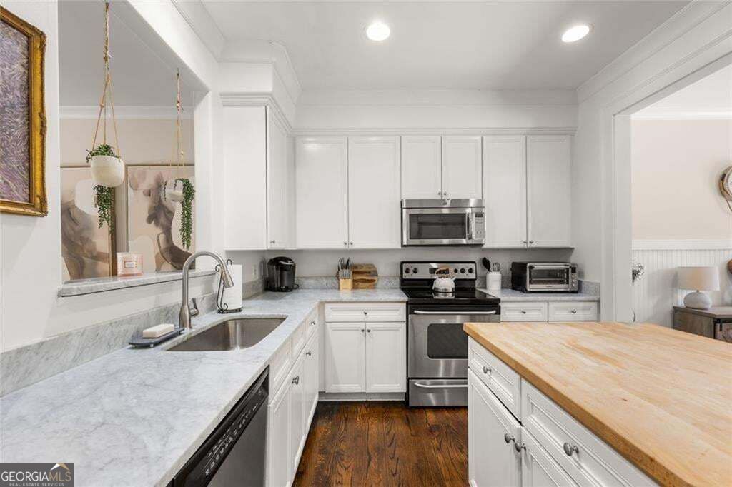 2671 Colgan Court Se Property Photo 8