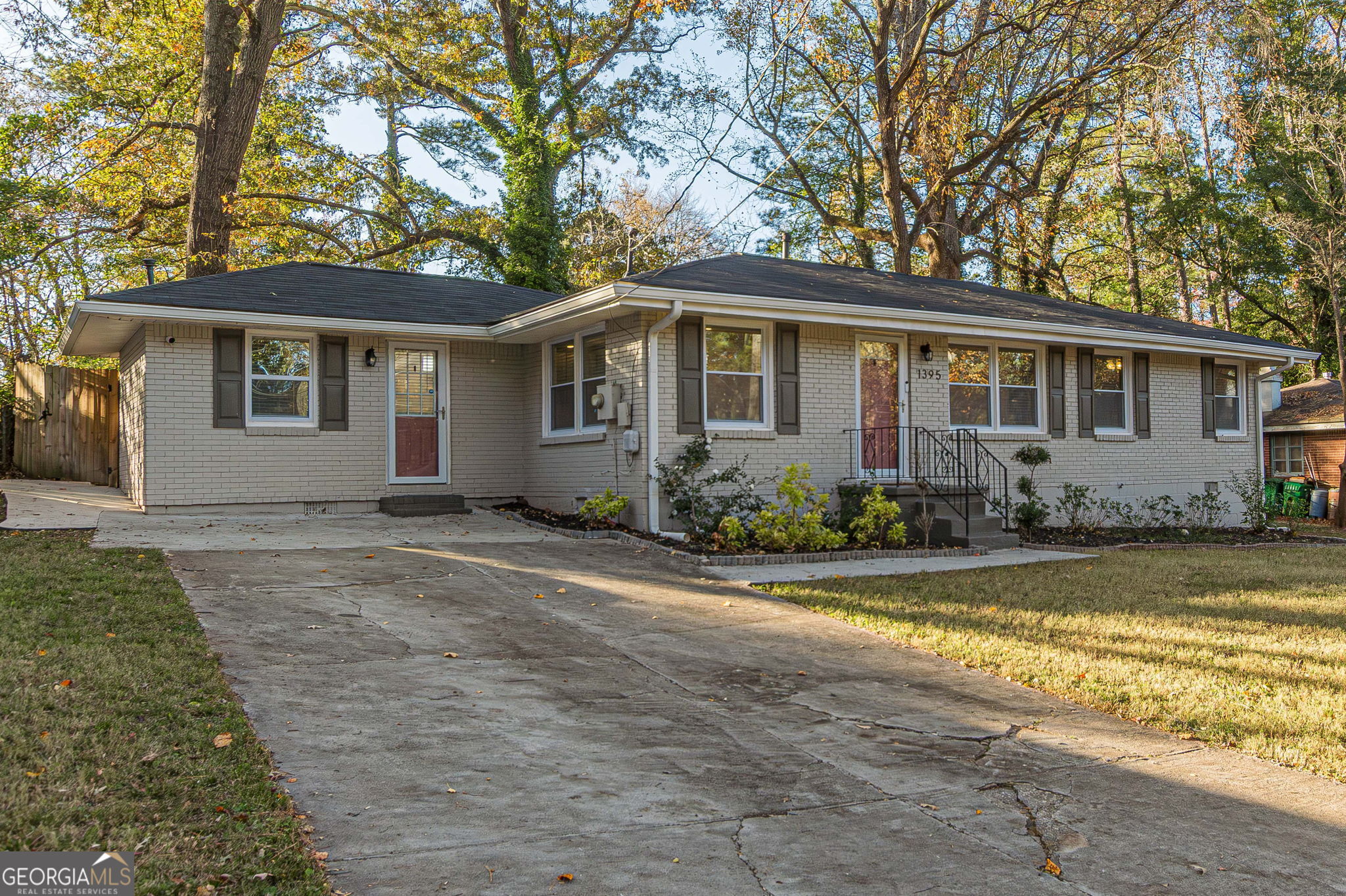 1395 Dennis Drive Property Photo 1