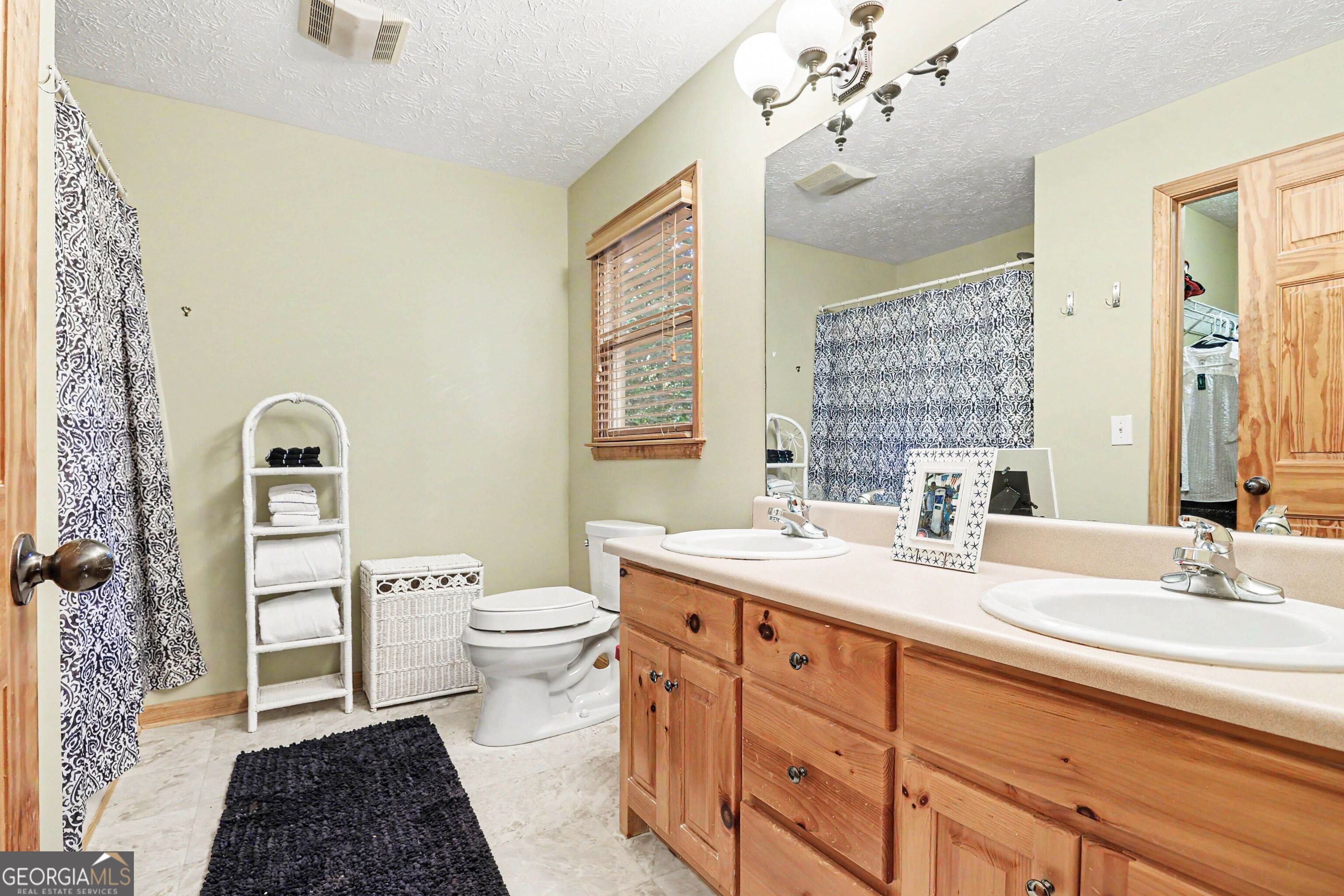 555 River Flow Drive Property Photo 15