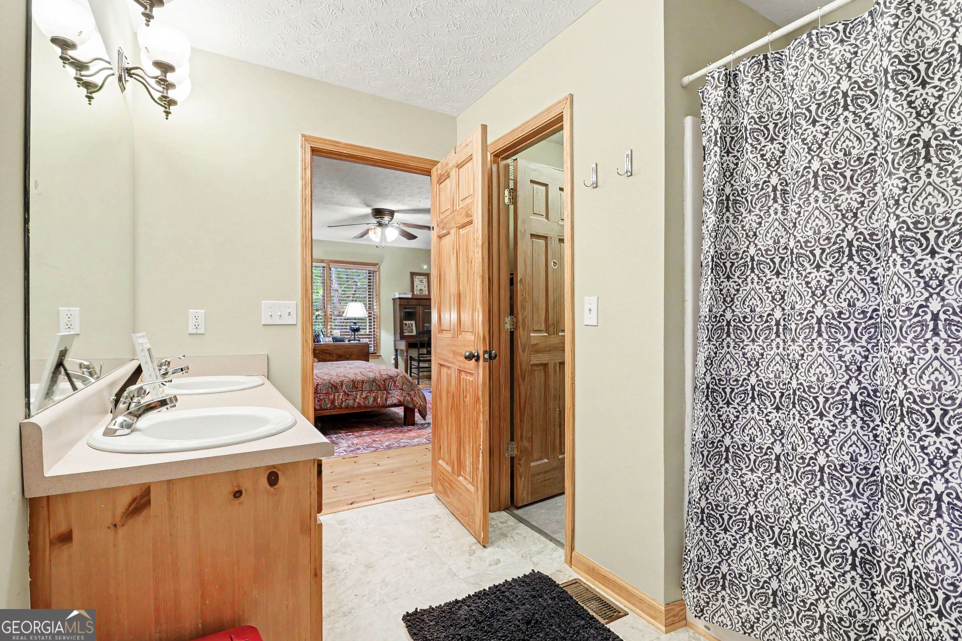 555 River Flow Drive Property Photo 16