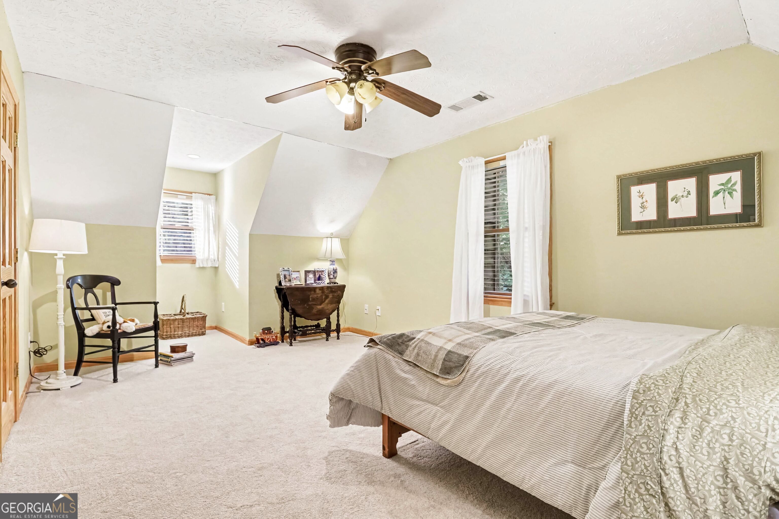 555 River Flow Drive Property Photo 17