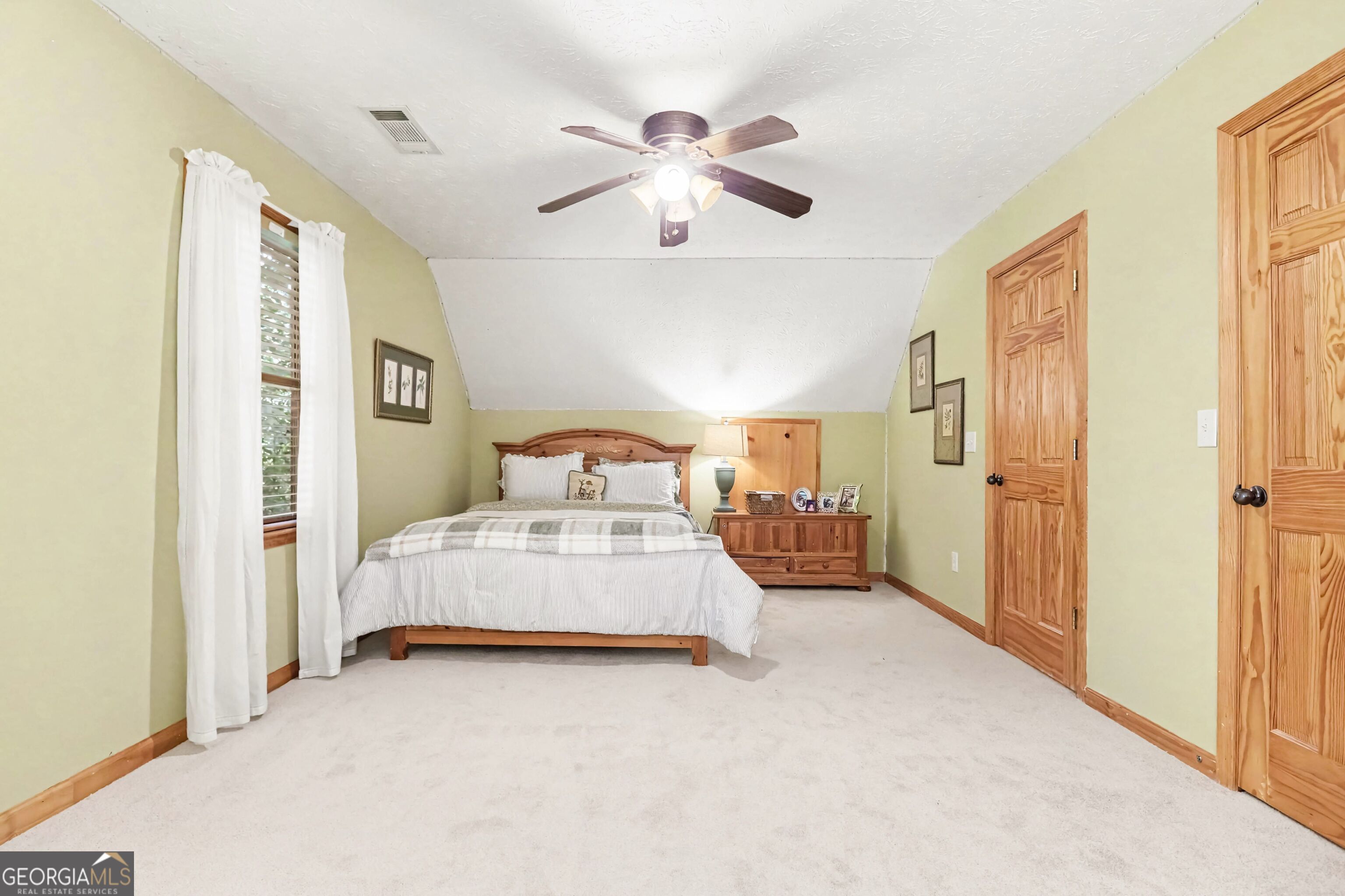 555 River Flow Drive Property Photo 18