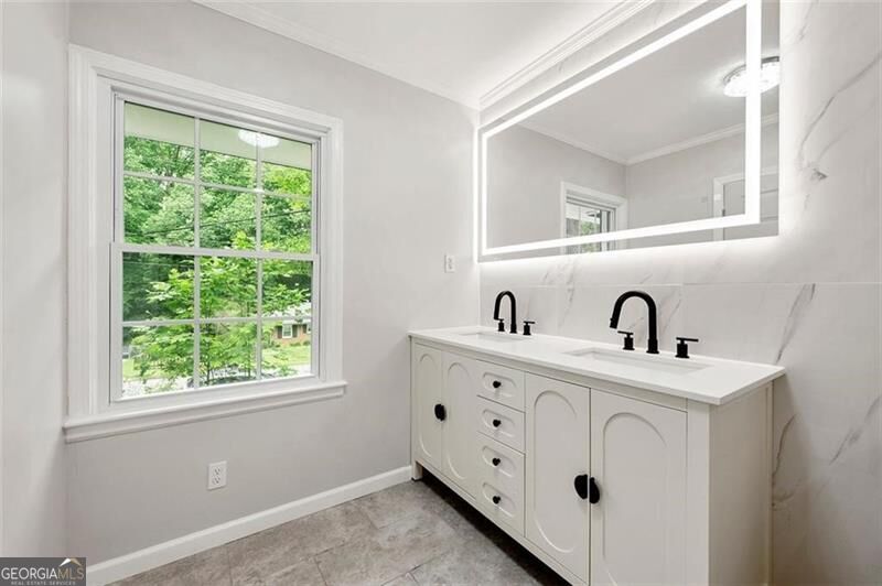 2828 Cloverhurst Drive Property Photo 15