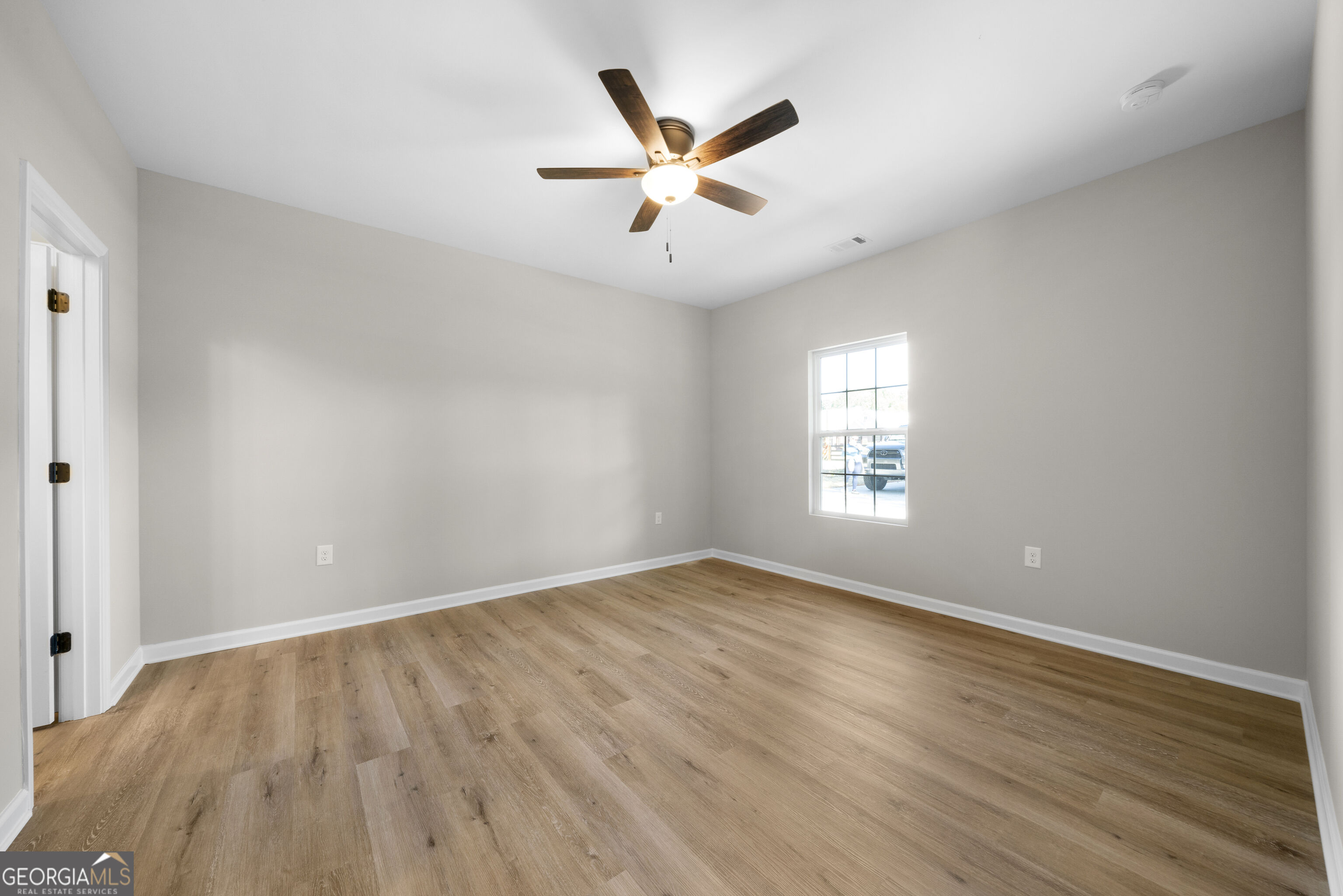 652 Harris Circle Property Photo 14