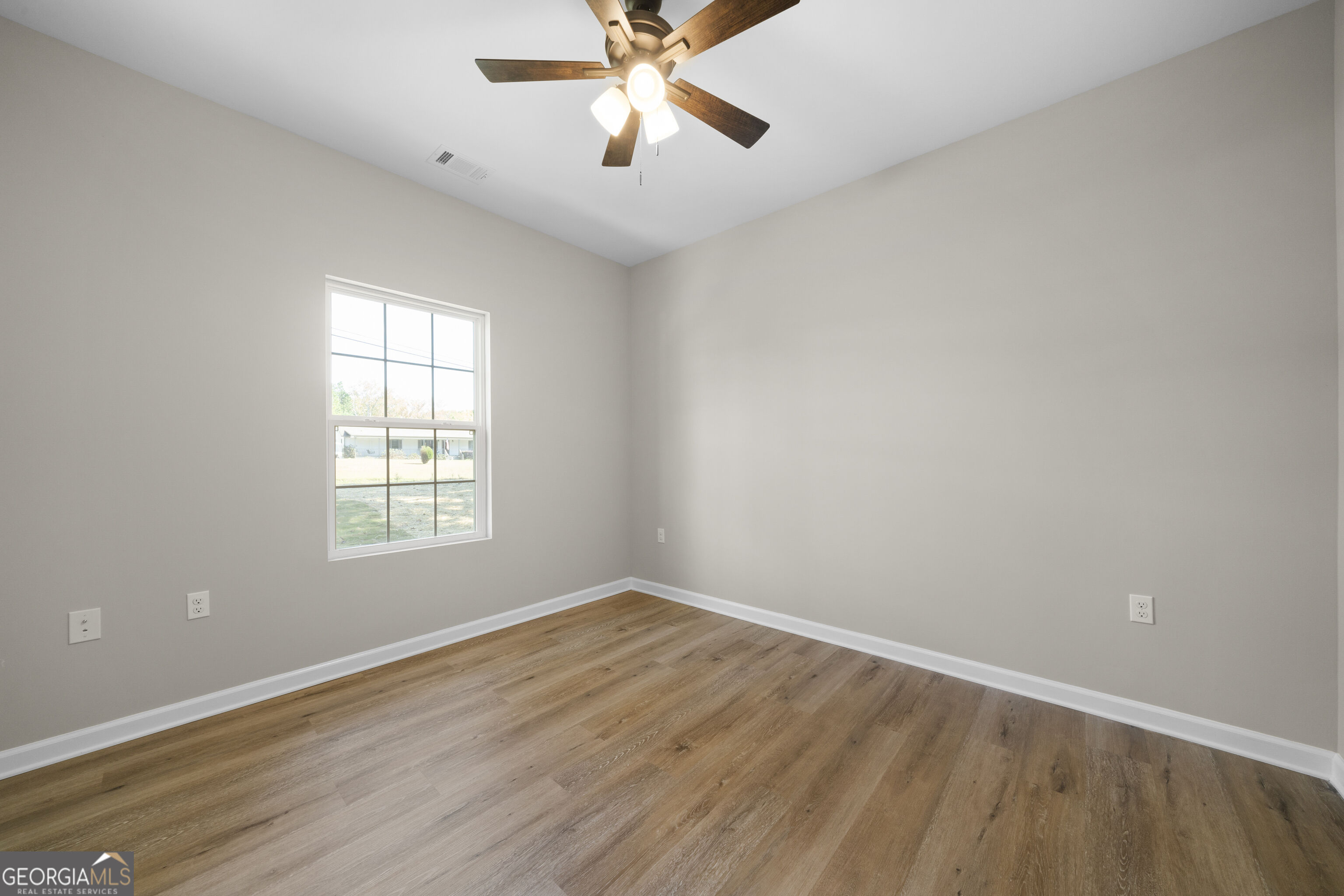652 Harris Circle Property Photo 23