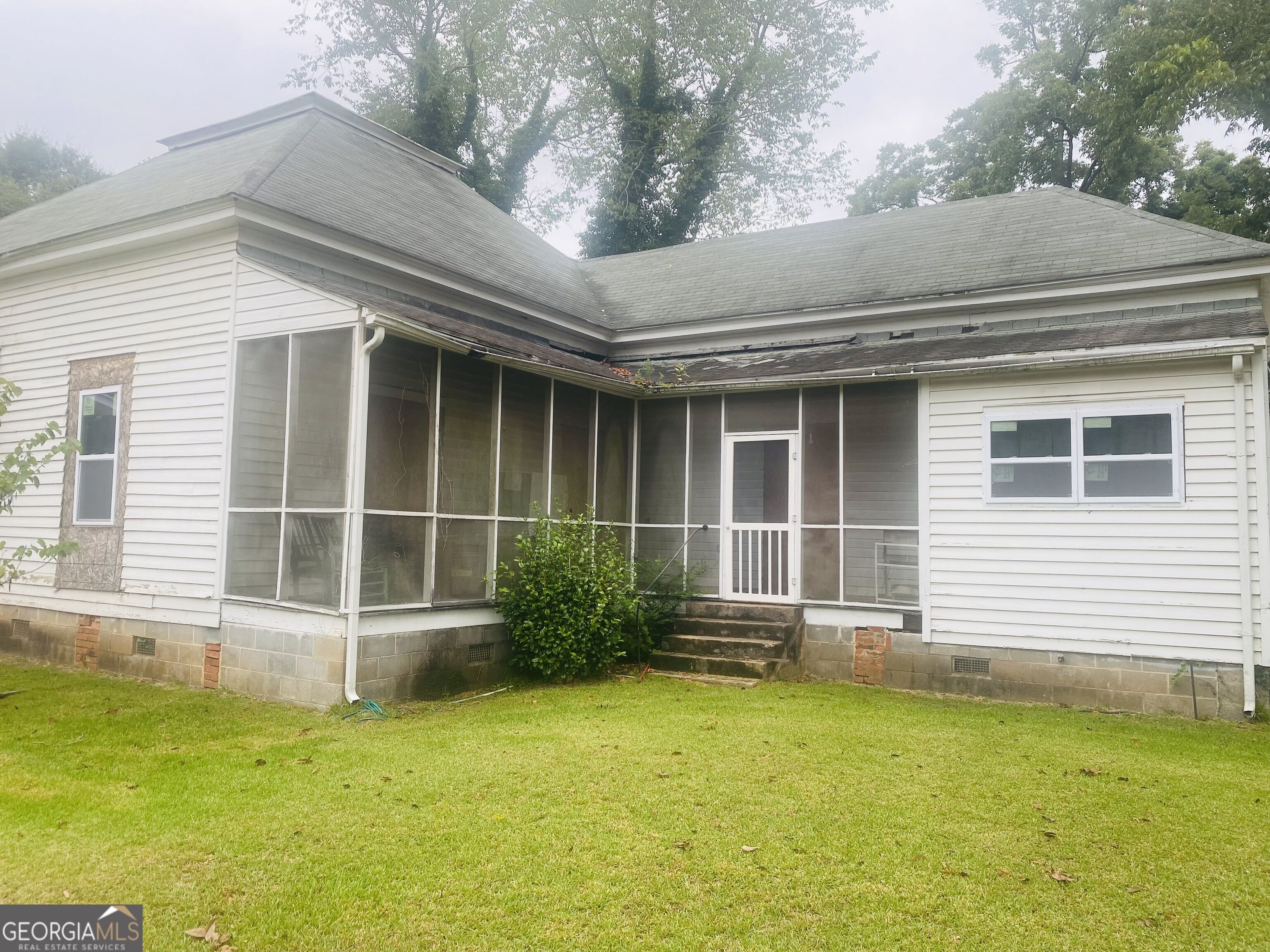 14 Walker Street Property Photo 36