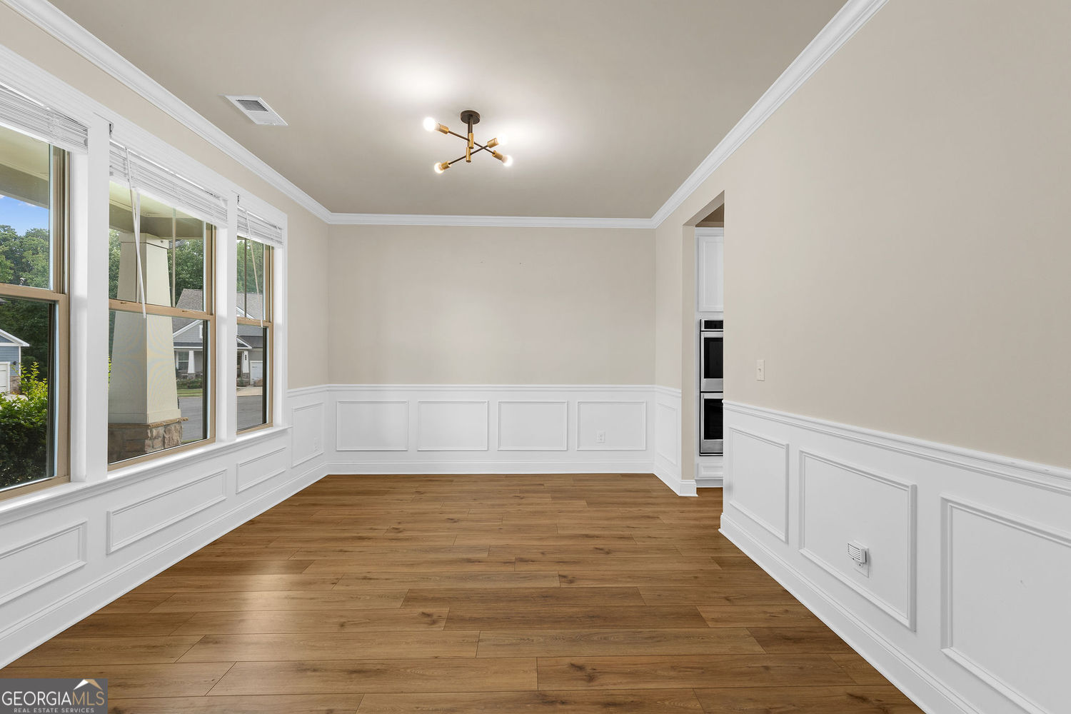 352 Chestnut Chase Property Photo 5
