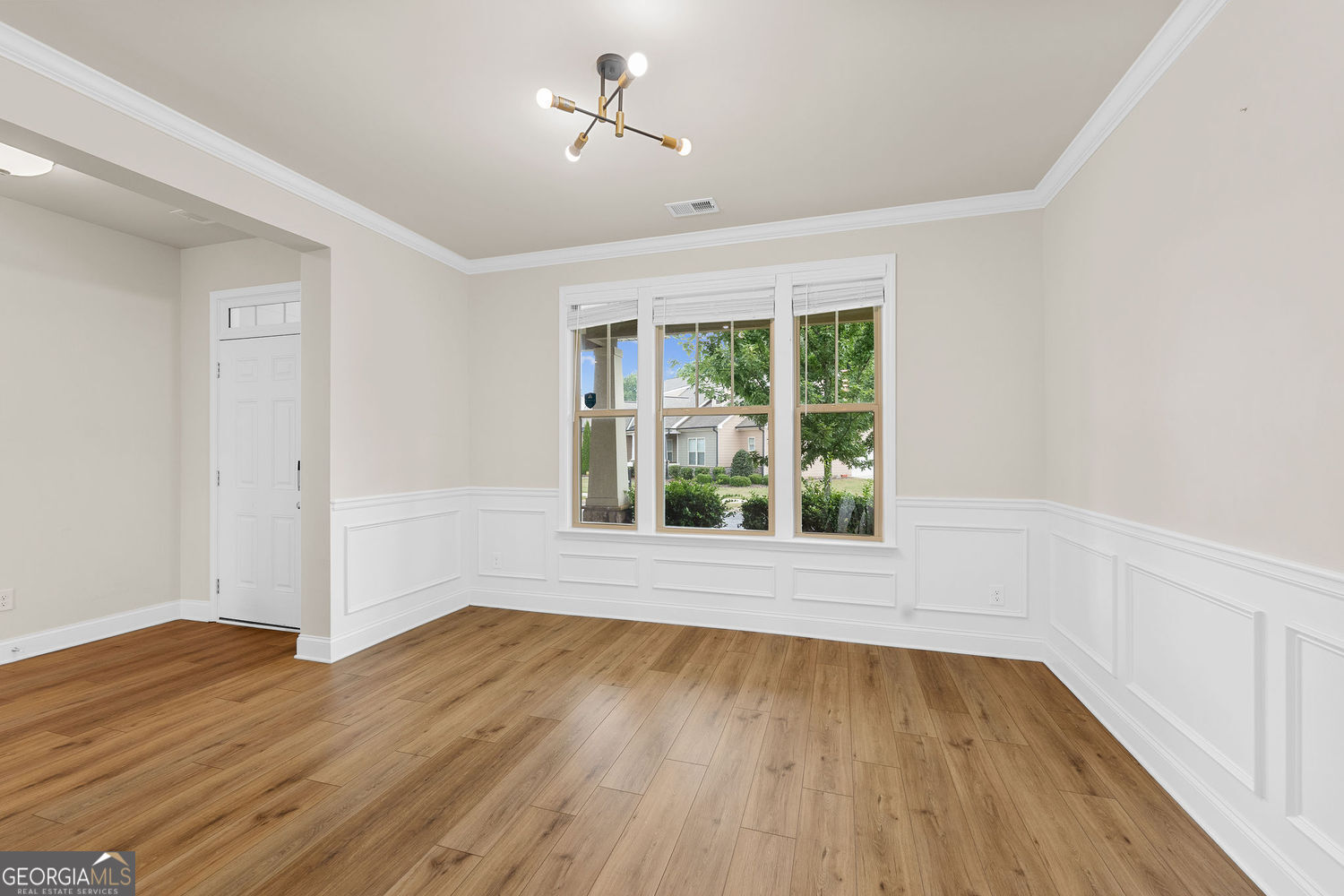 352 Chestnut Chase Property Photo 6