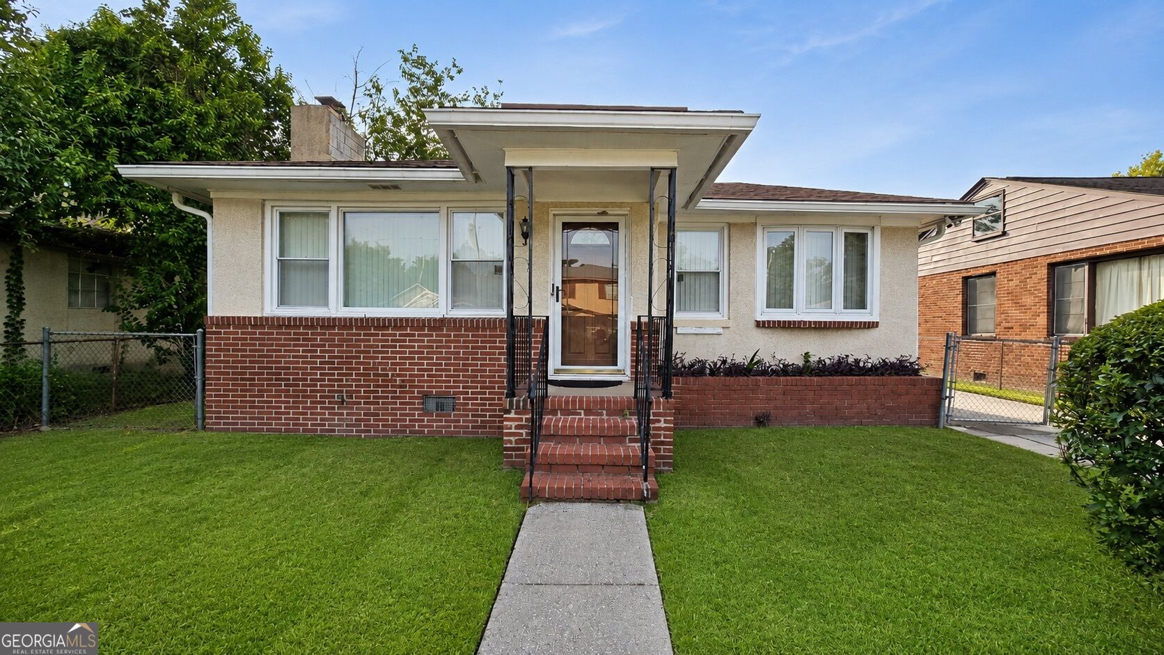 916 Carver Street Property Photo 1
